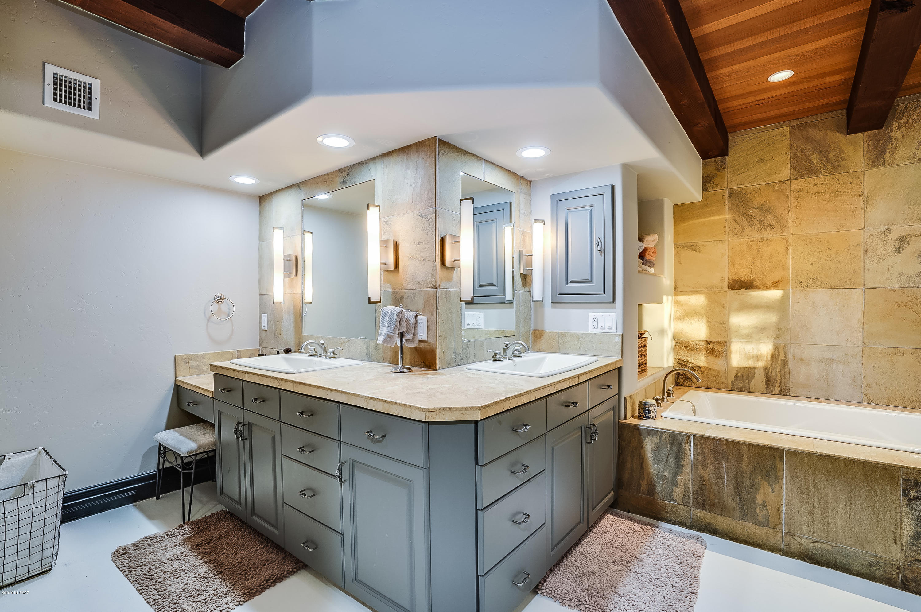 Country Club Estates NO. 1 - Residential