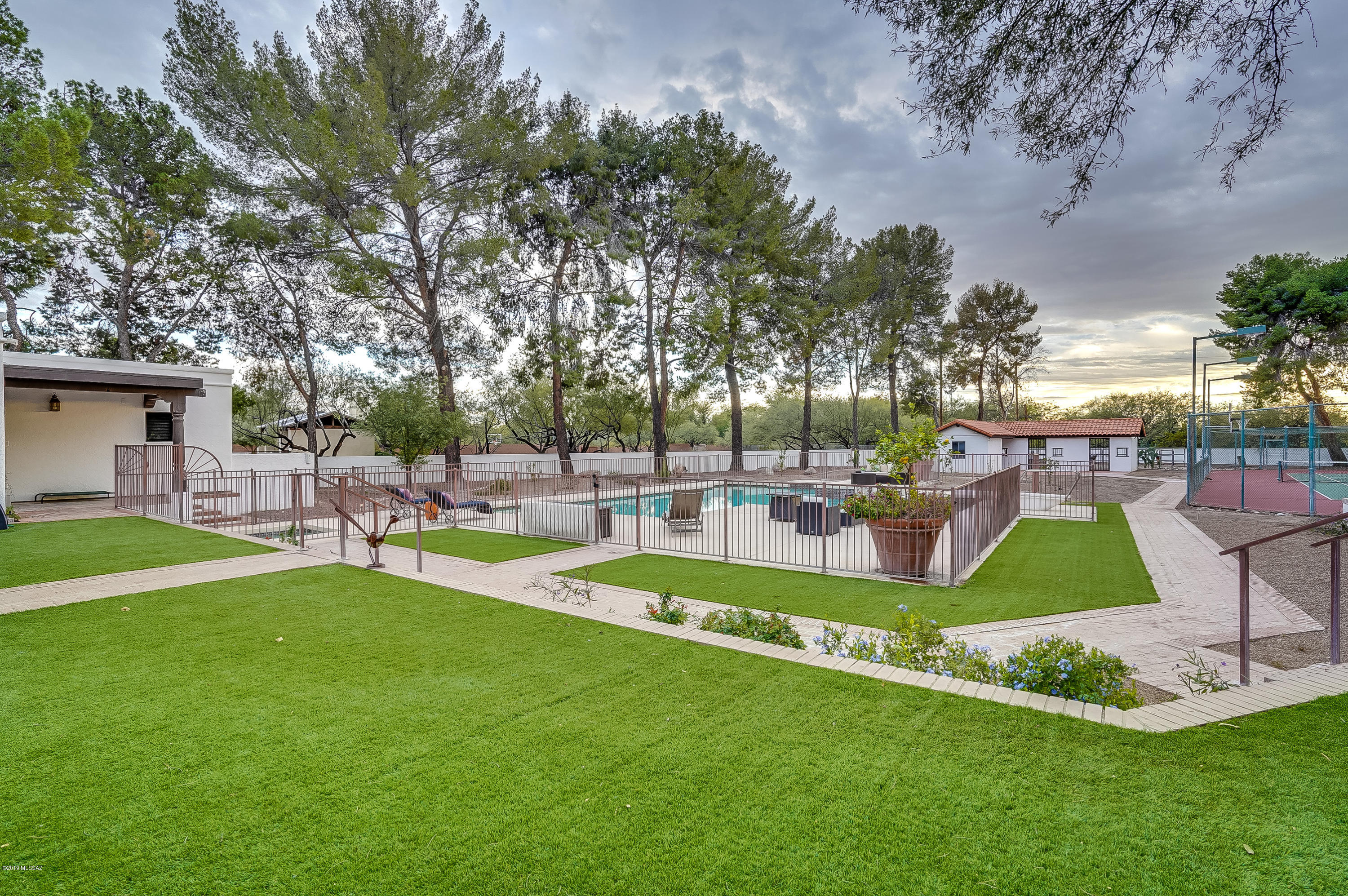 Country Club Estates NO. 1 - Residential