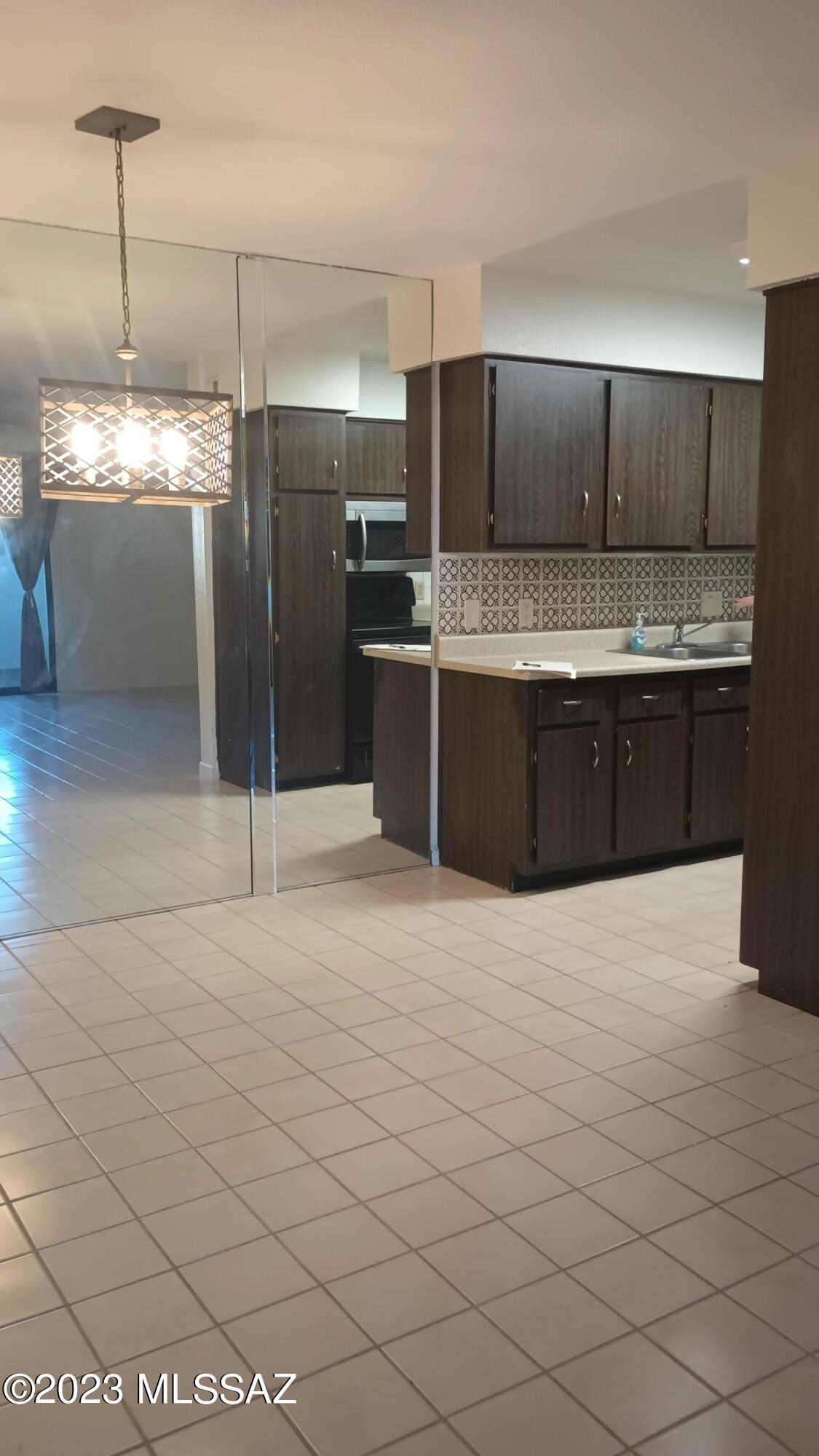 Come see this fantastic 2 bed 2 bath condo on the lower level. Nice floor plan with roomy brick floor covered patio. Central a/c, new paint, all appliances included. Great location with lots of shopping near by. Covered parking space # 137.
HOA covers blanket insurance, trash, water, sewer, gas for hot water and furnace, outdoor and roof maintenance, common areas and pool maintenance.