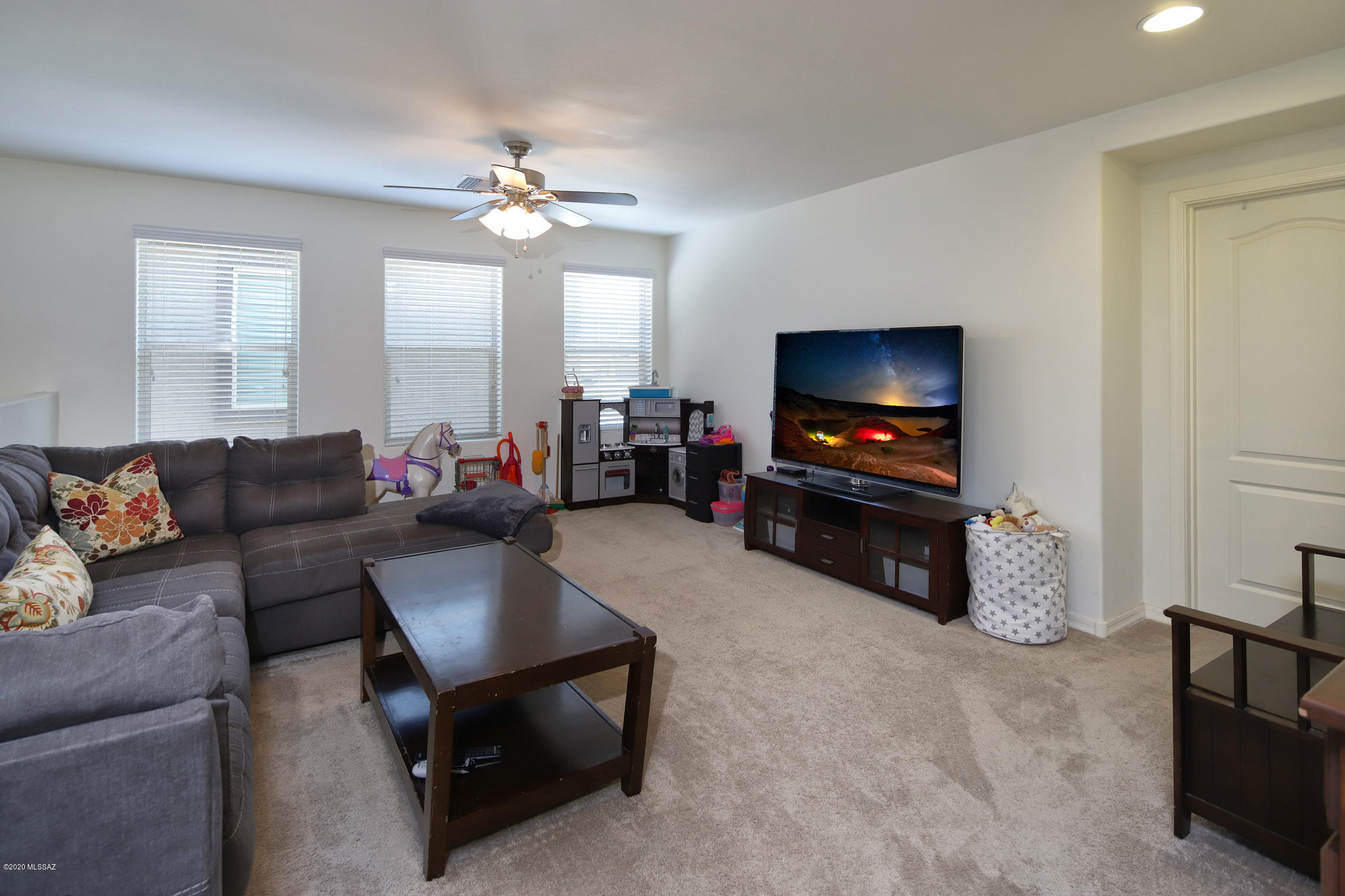 Interstate 10 and Kolb Road - Residential