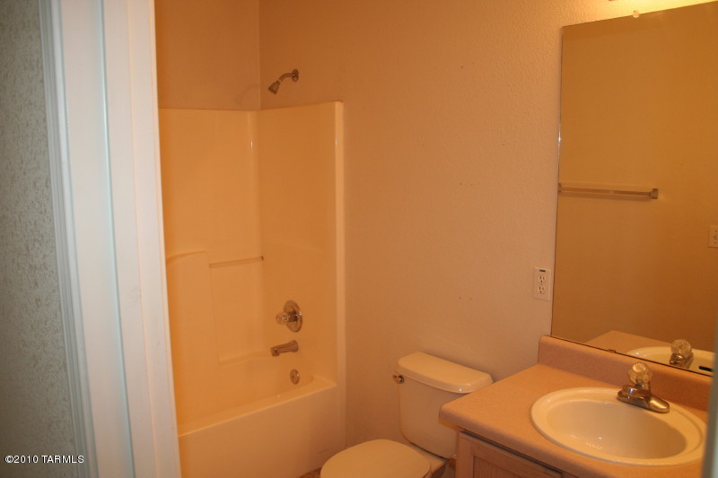 Rincon Aviador (1-120) - Residential Lease