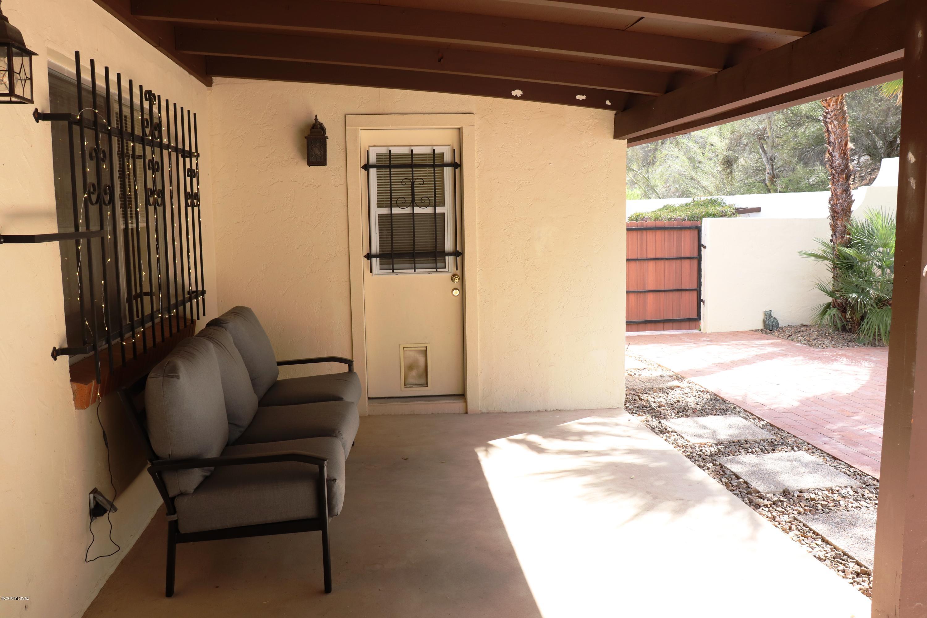 Via Entrada Townhouses - Residential Lease