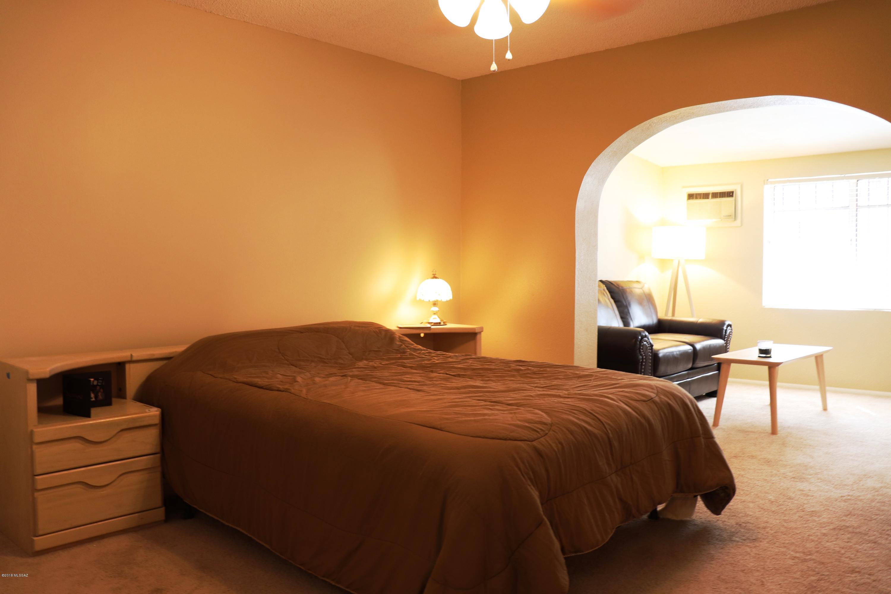 Via Entrada Townhouses - Residential Lease