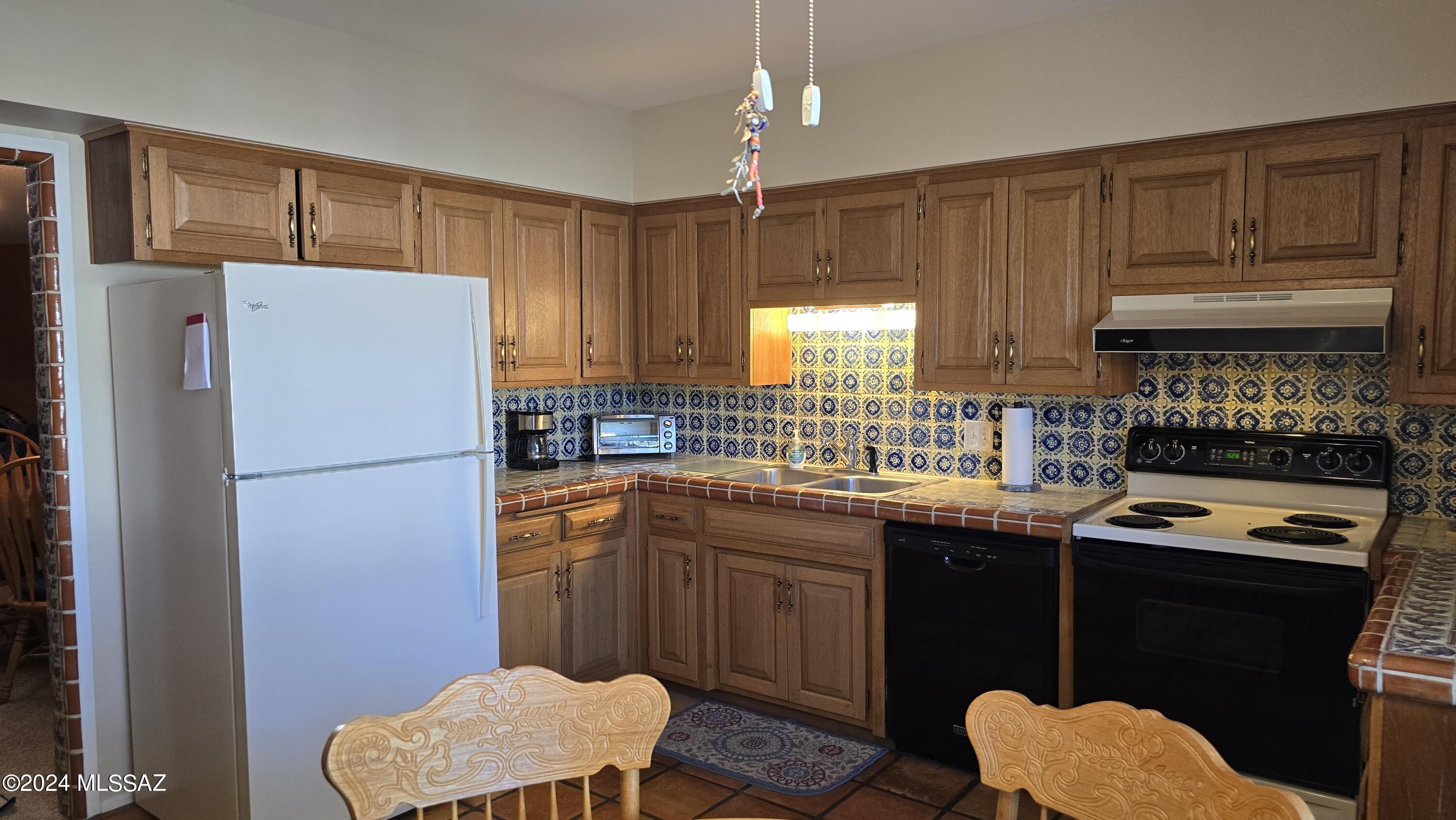 Via Entrada Townhouses - Residential Lease