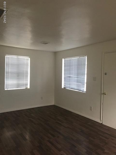 Unsubdivided - Residential Lease