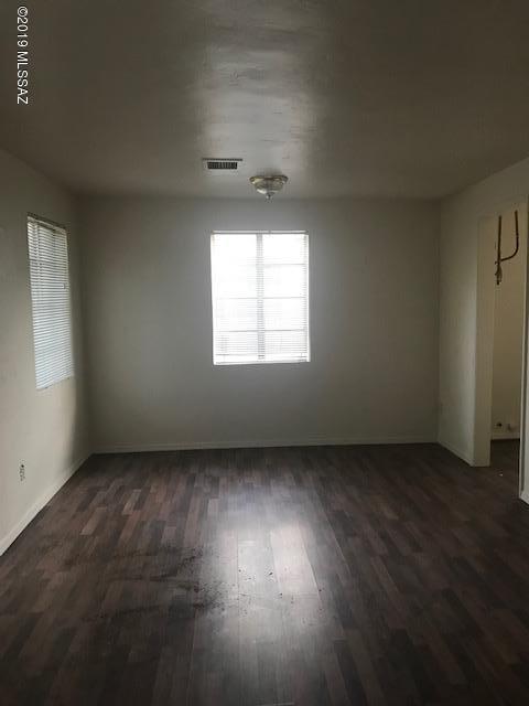 Unsubdivided - Residential Lease