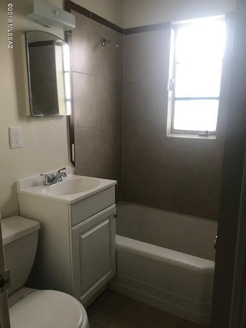 Unsubdivided - Residential Lease