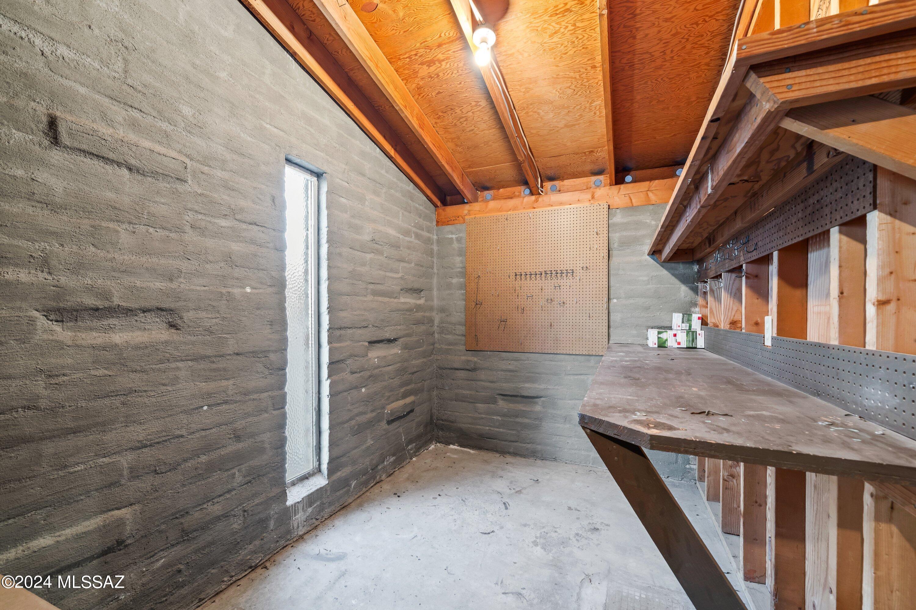 Shadow Roc (1-80) - Residential
