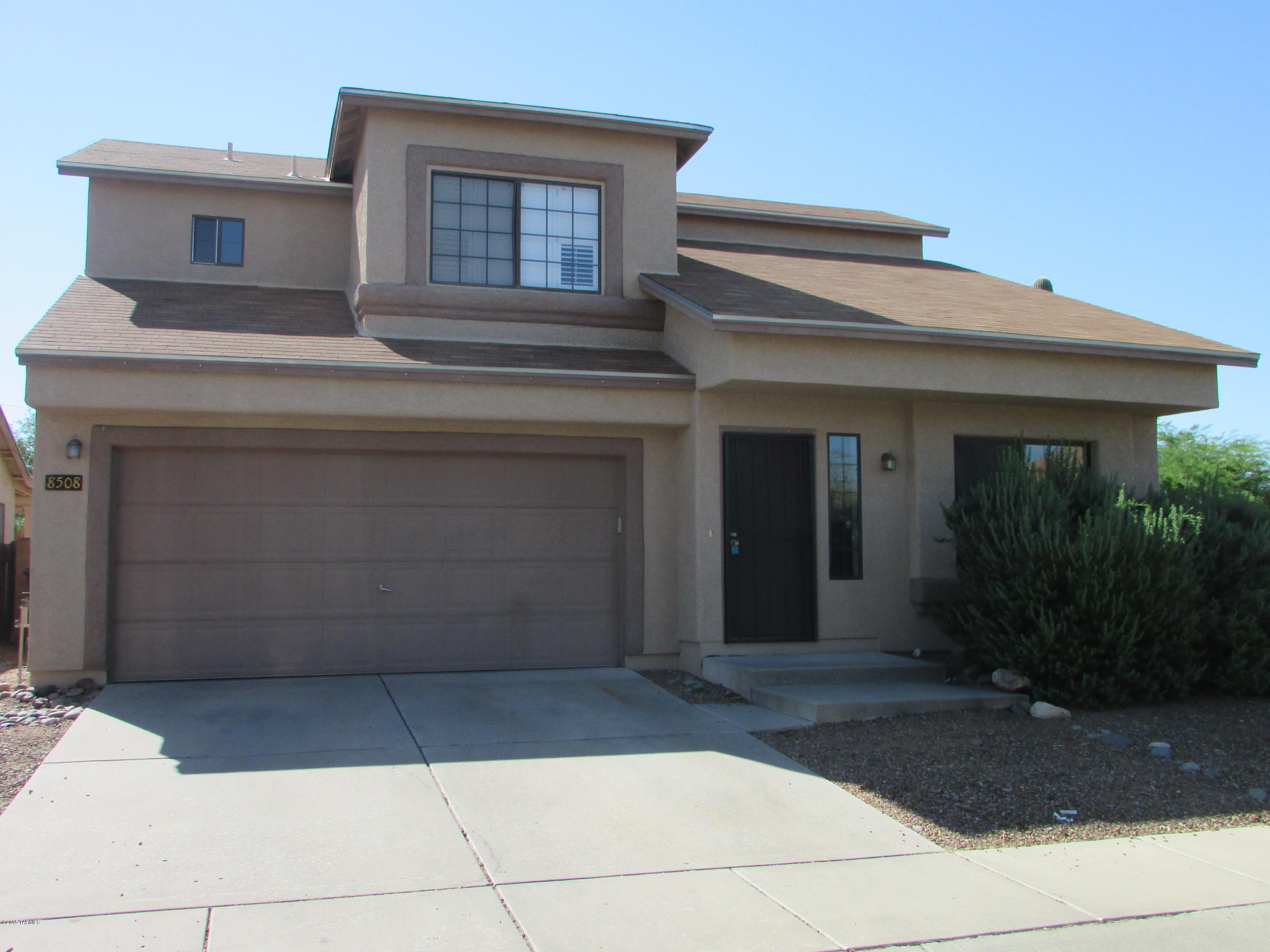 Country Club(1-221) - Residential Lease