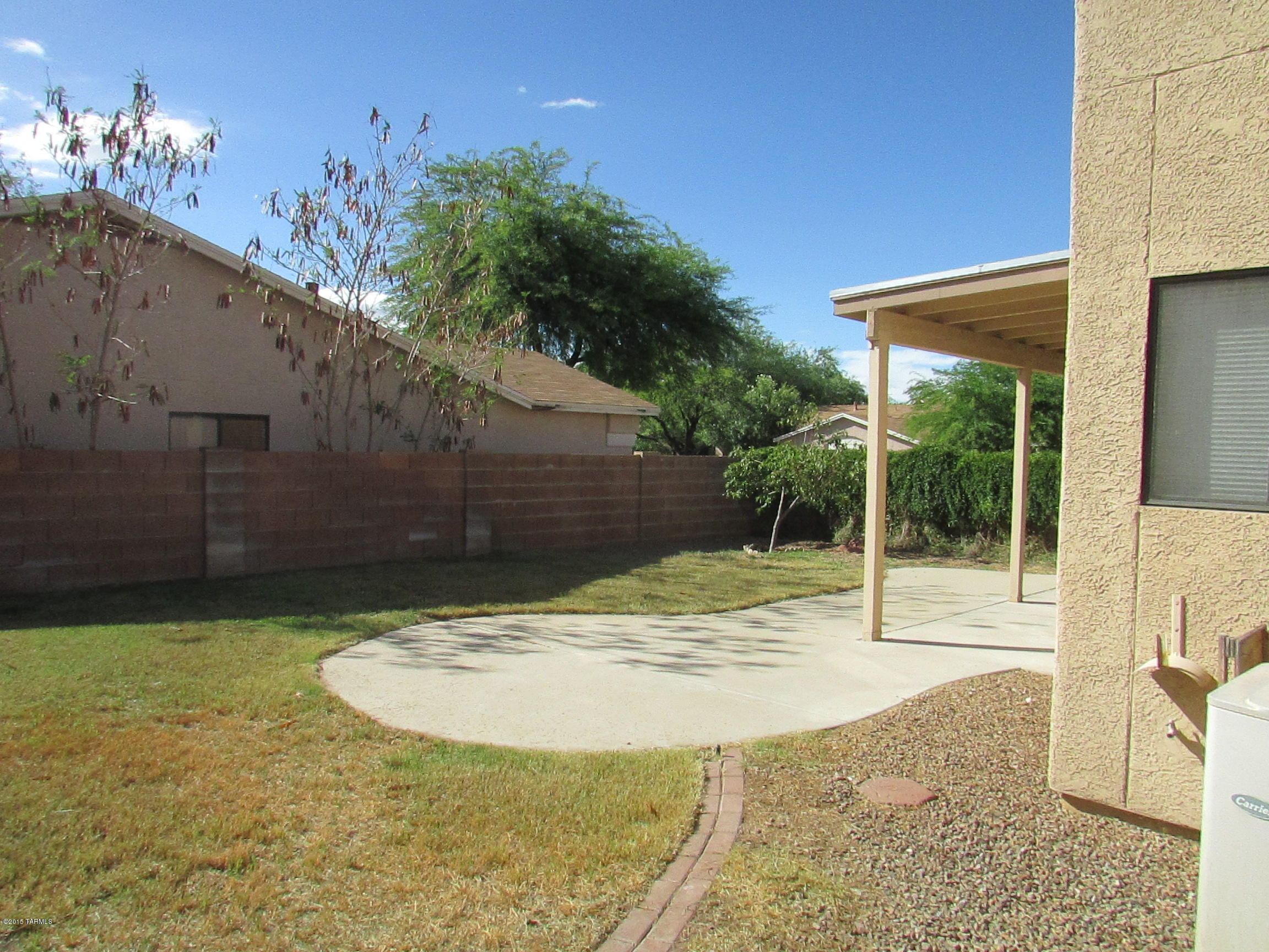 Country Club(1-221) - Residential Lease