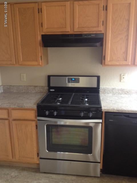 Country Club(1-221) - Residential Lease