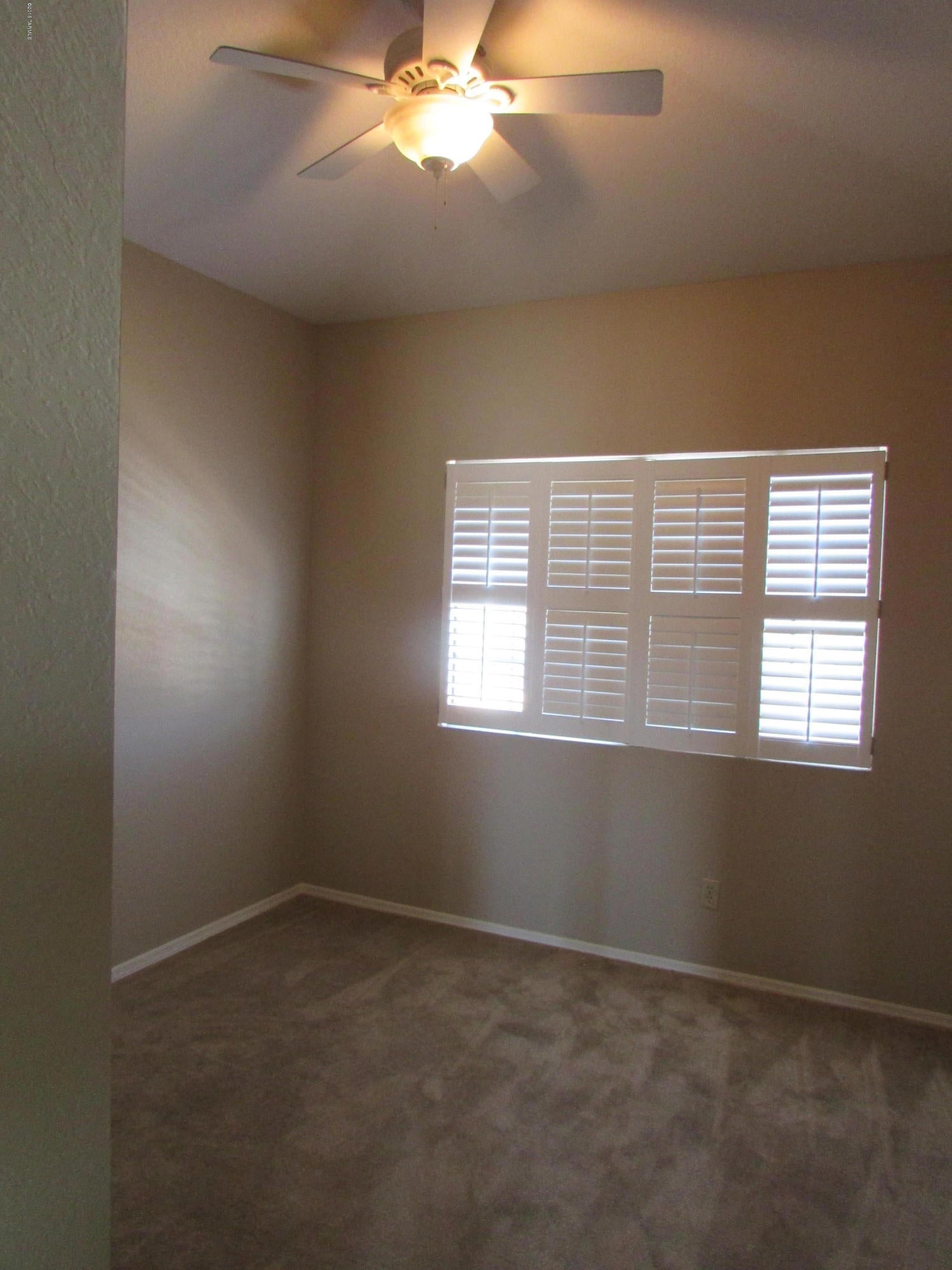 Country Club(1-221) - Residential Lease