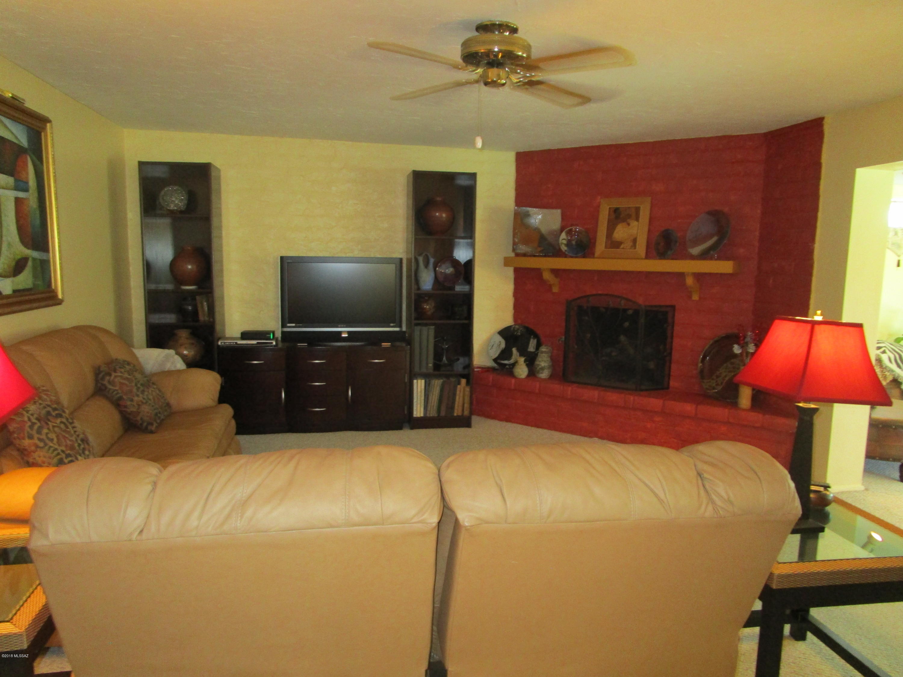 Broadway East (1-112) - Residential