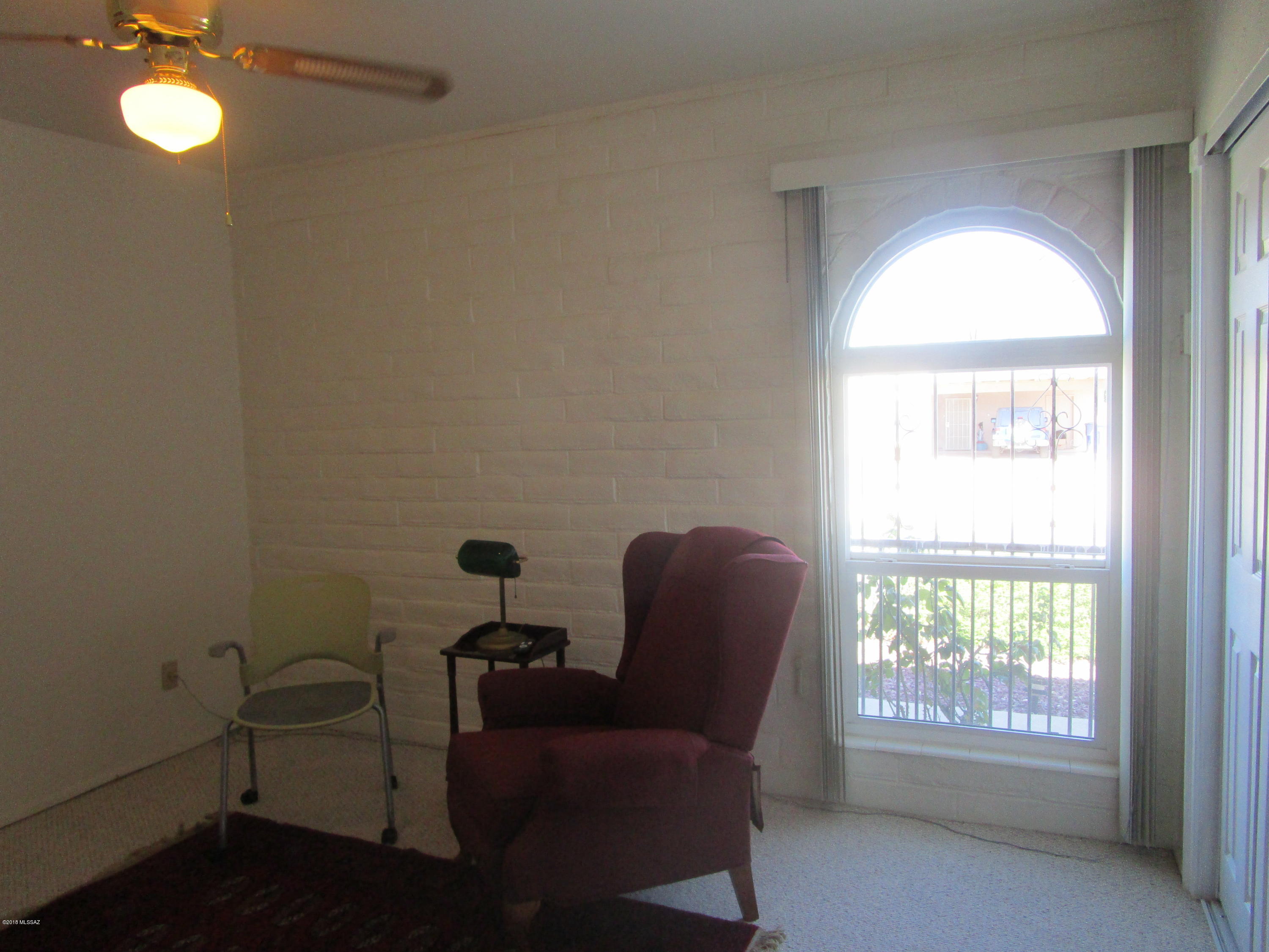 Broadway East (1-112) - Residential
