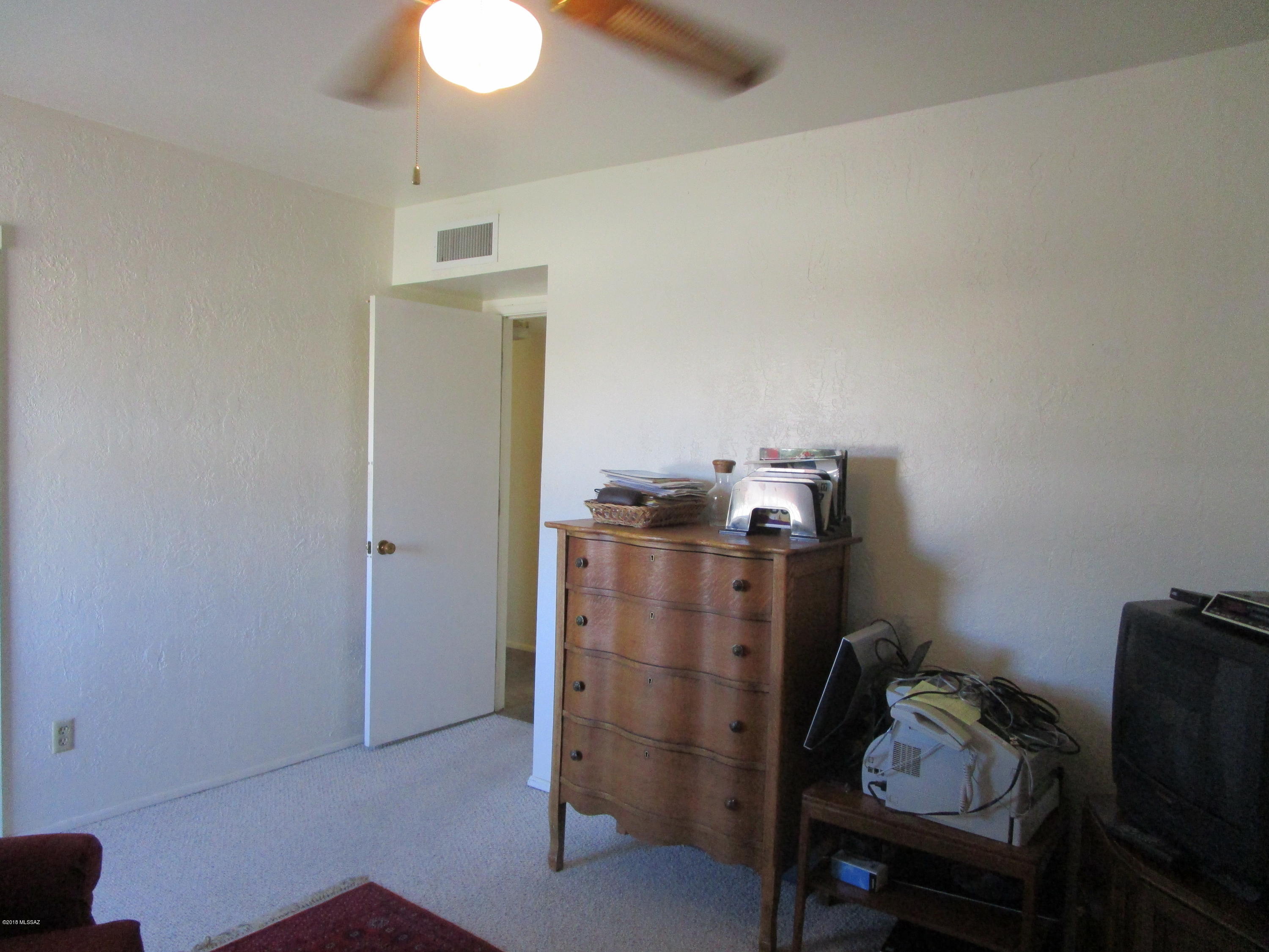 Broadway East (1-112) - Residential