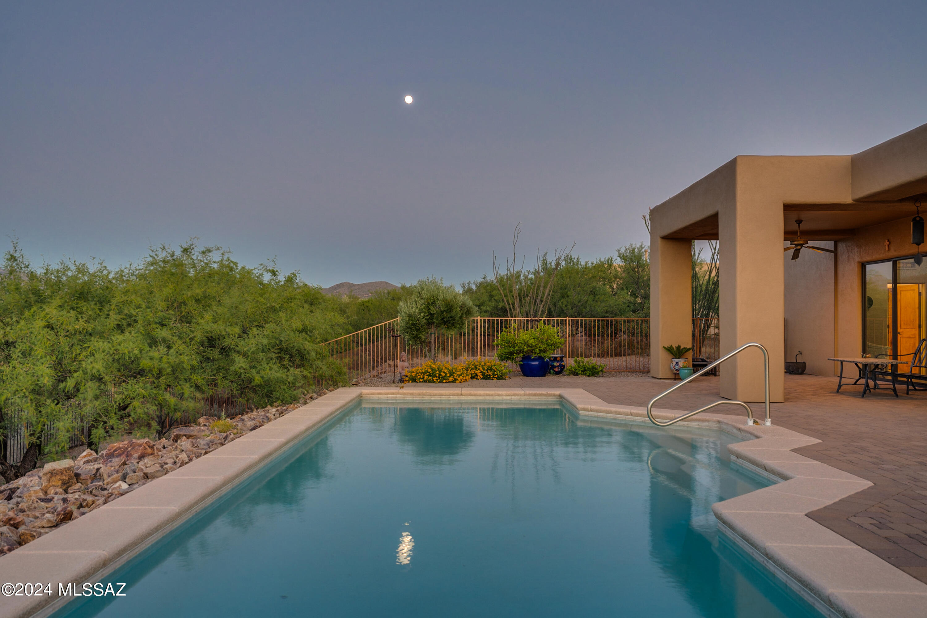 Coyote Creek (1-395) - Residential