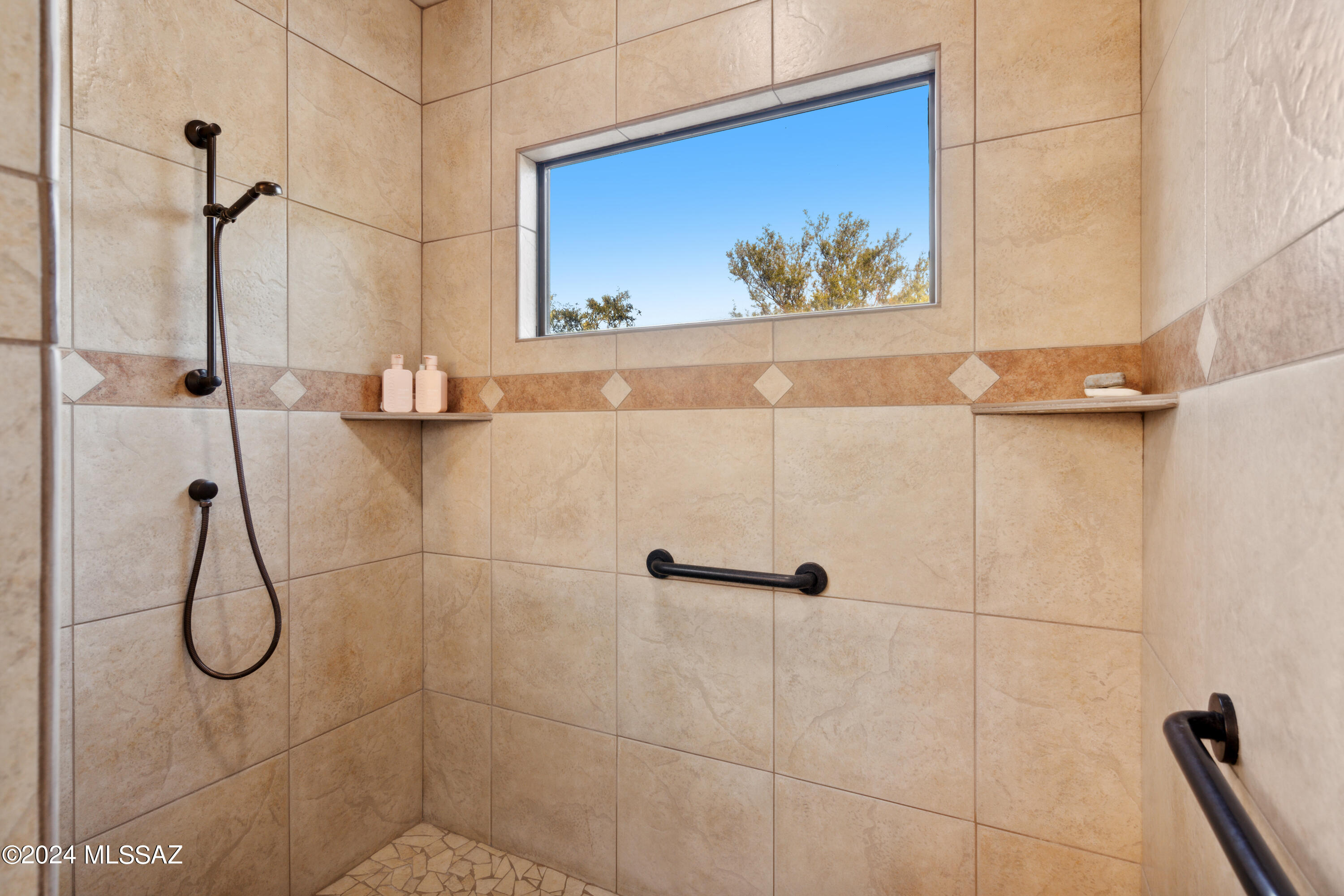 Coyote Creek (1-395) - Residential