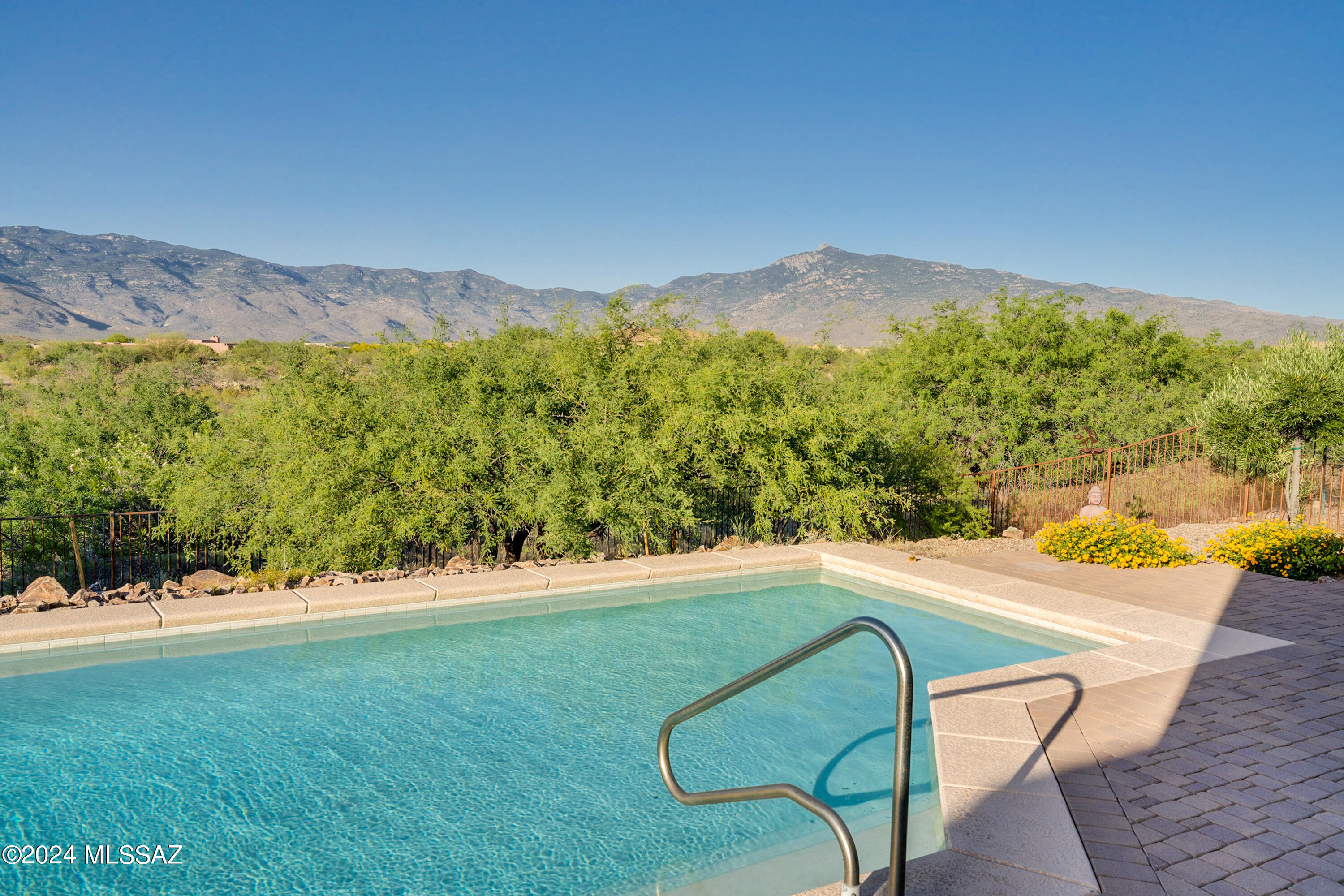 Coyote Creek (1-395) - Residential