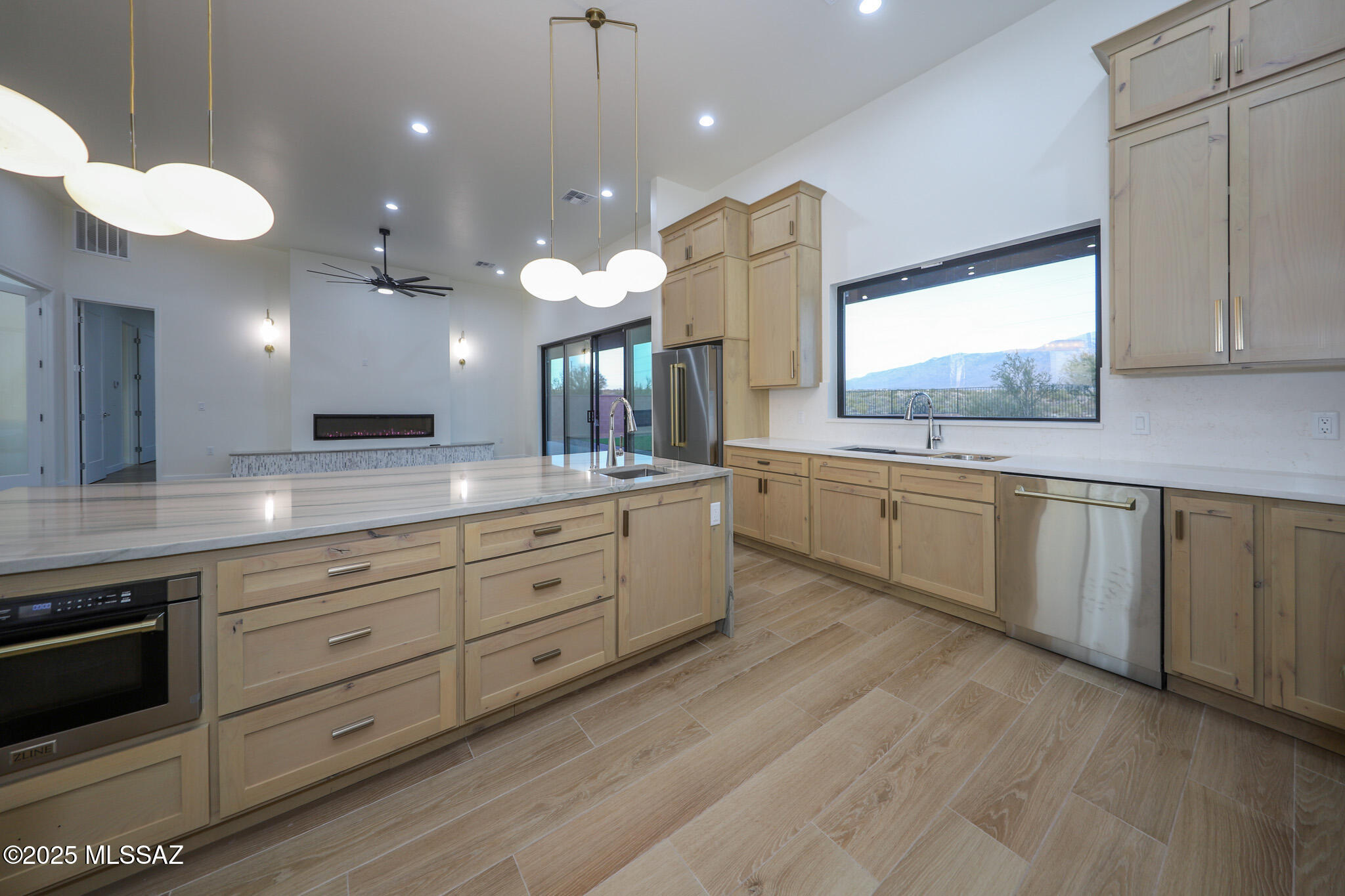 Tecolote De Oro (1-14) - Residential