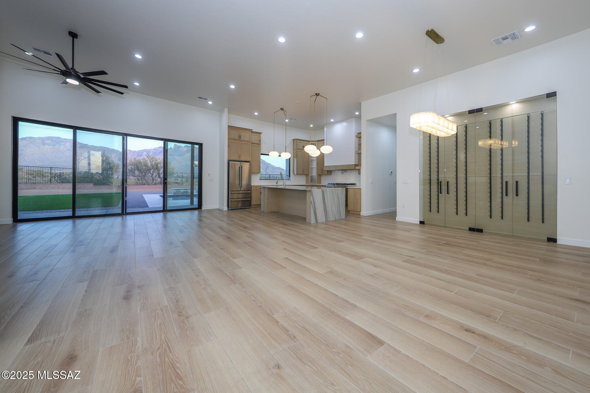Tecolote De Oro (1-14) - Residential