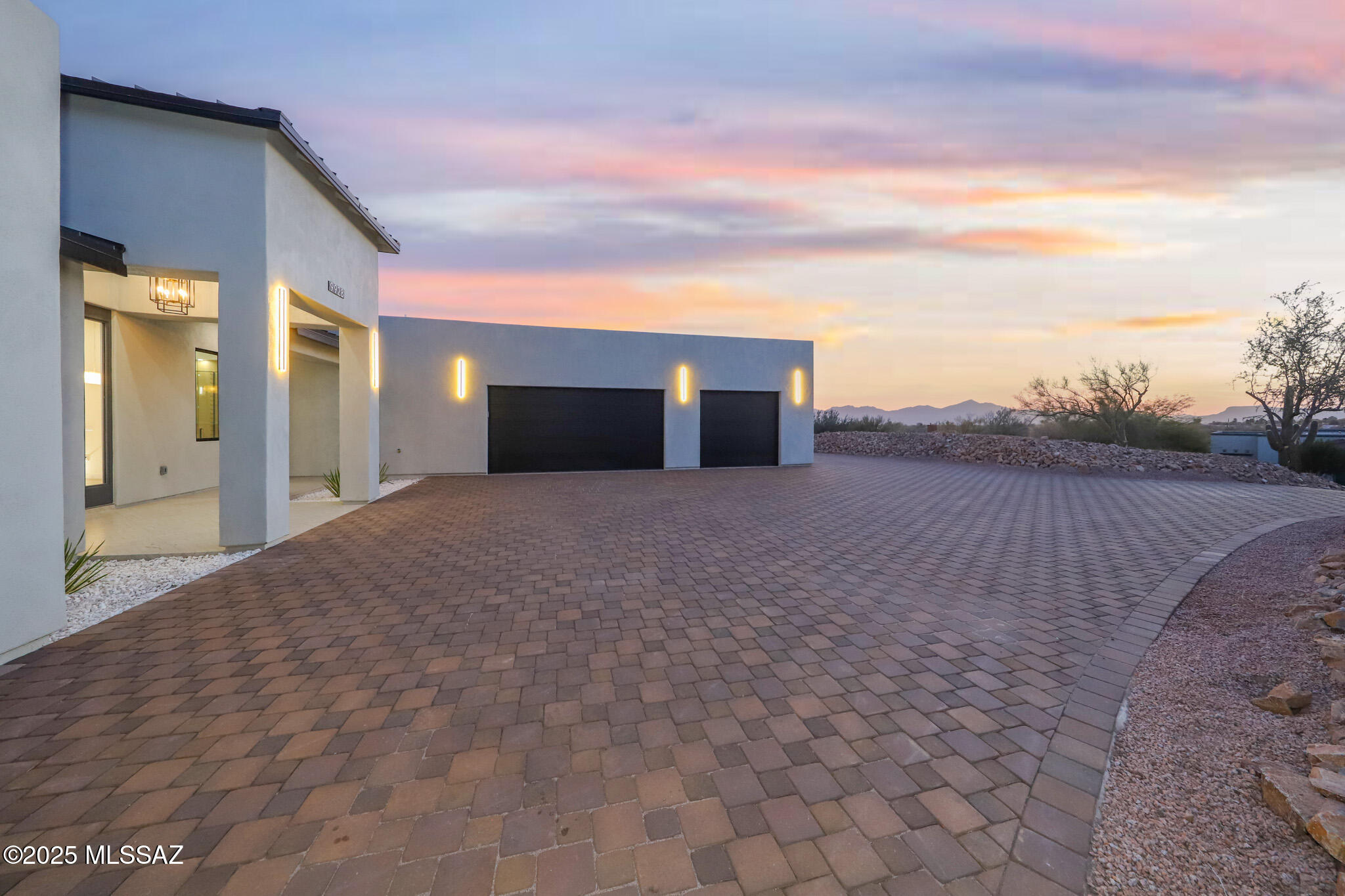 Tecolote De Oro (1-14) - Residential