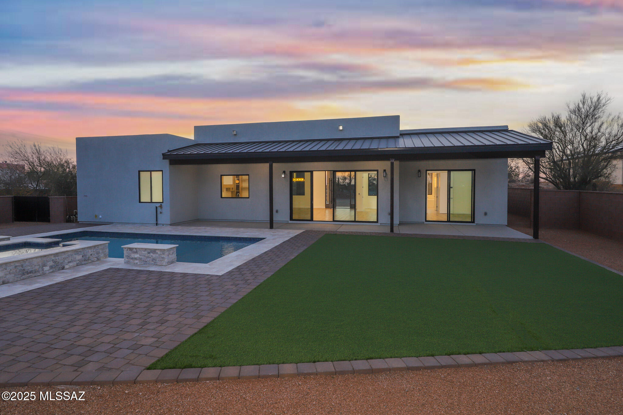 Tecolote De Oro (1-14) - Residential