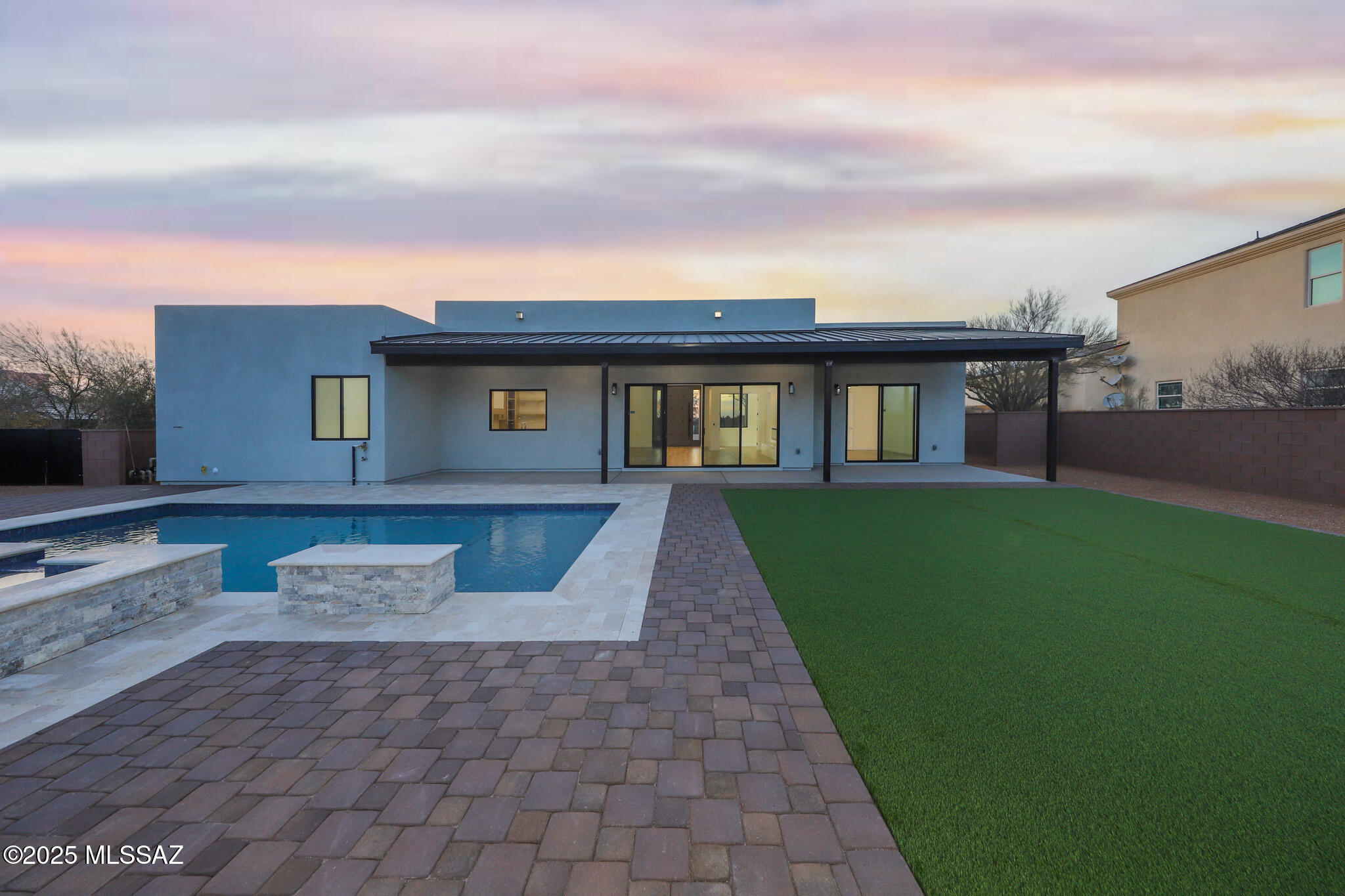 Tecolote De Oro (1-14) - Residential