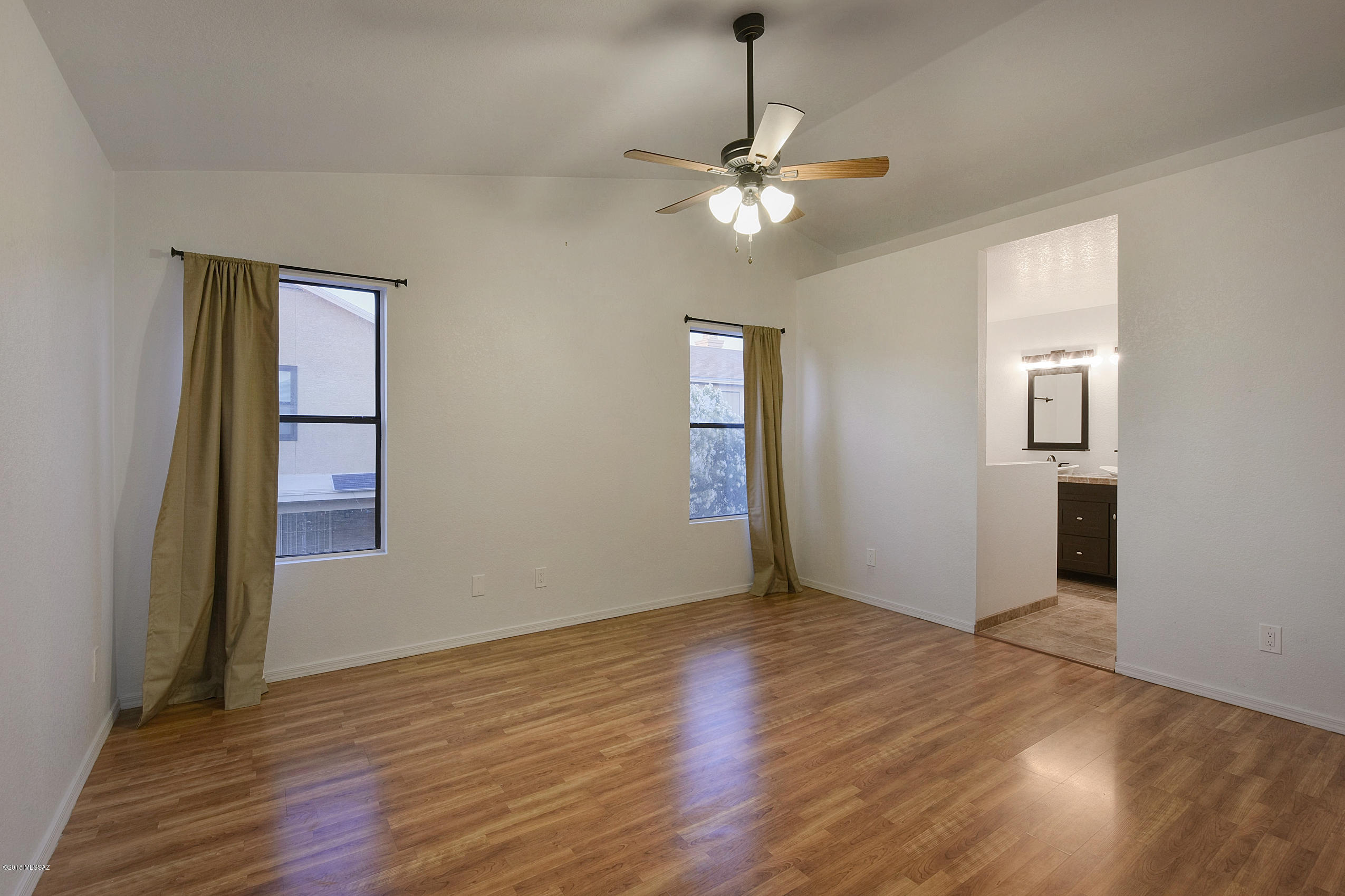 Country Club(1-221) - Residential