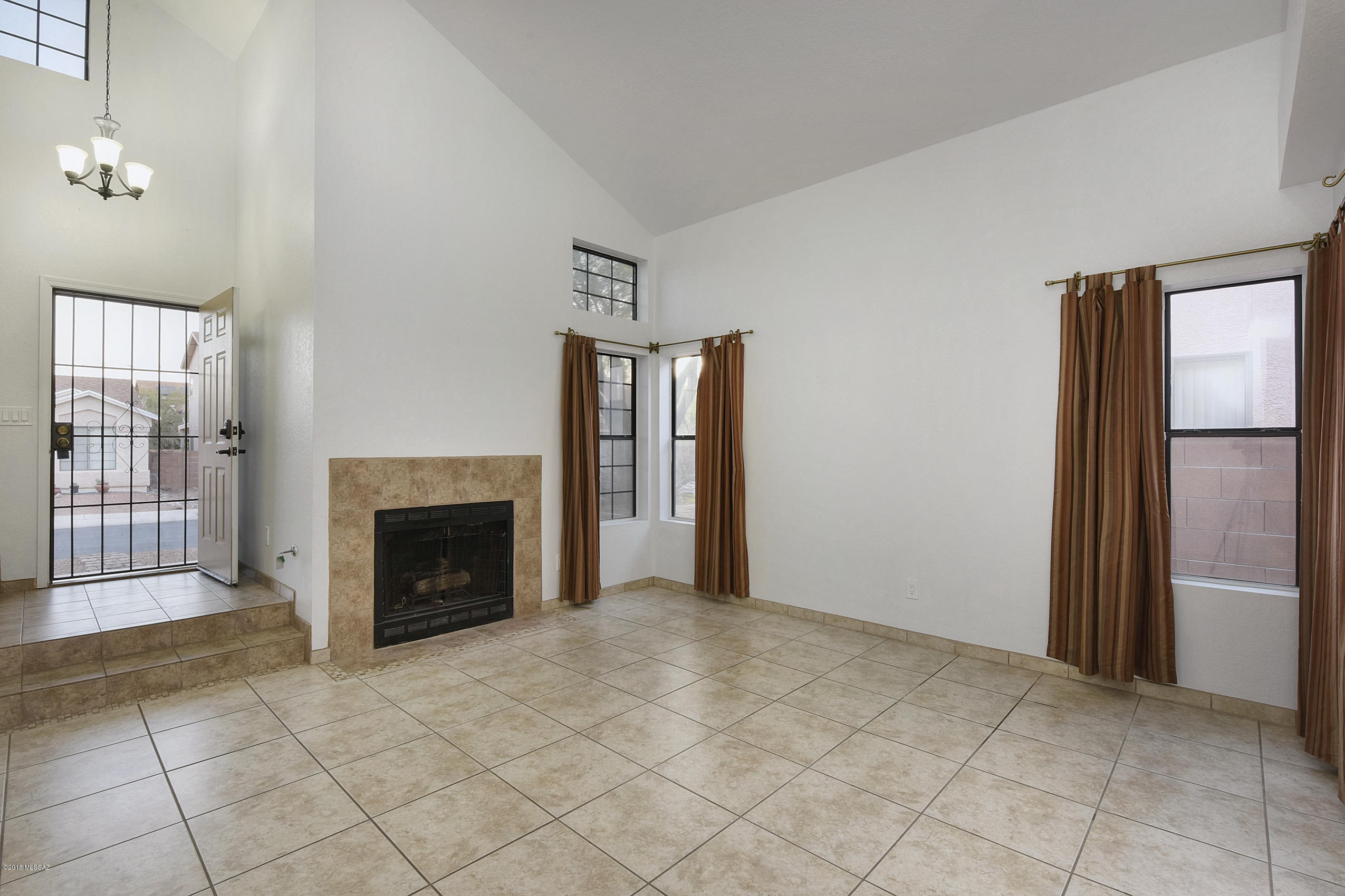 Country Club(1-221) - Residential