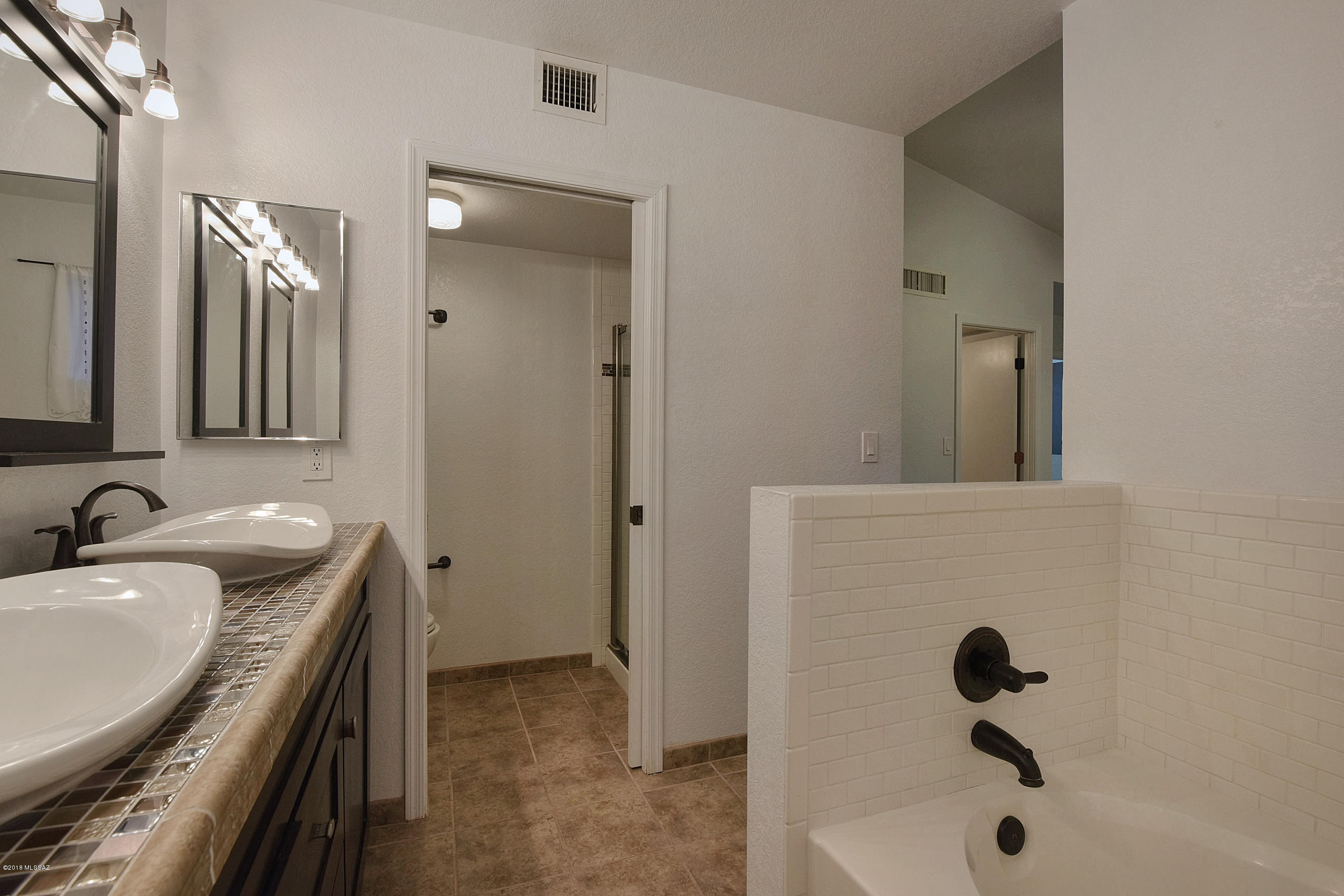 Country Club(1-221) - Residential