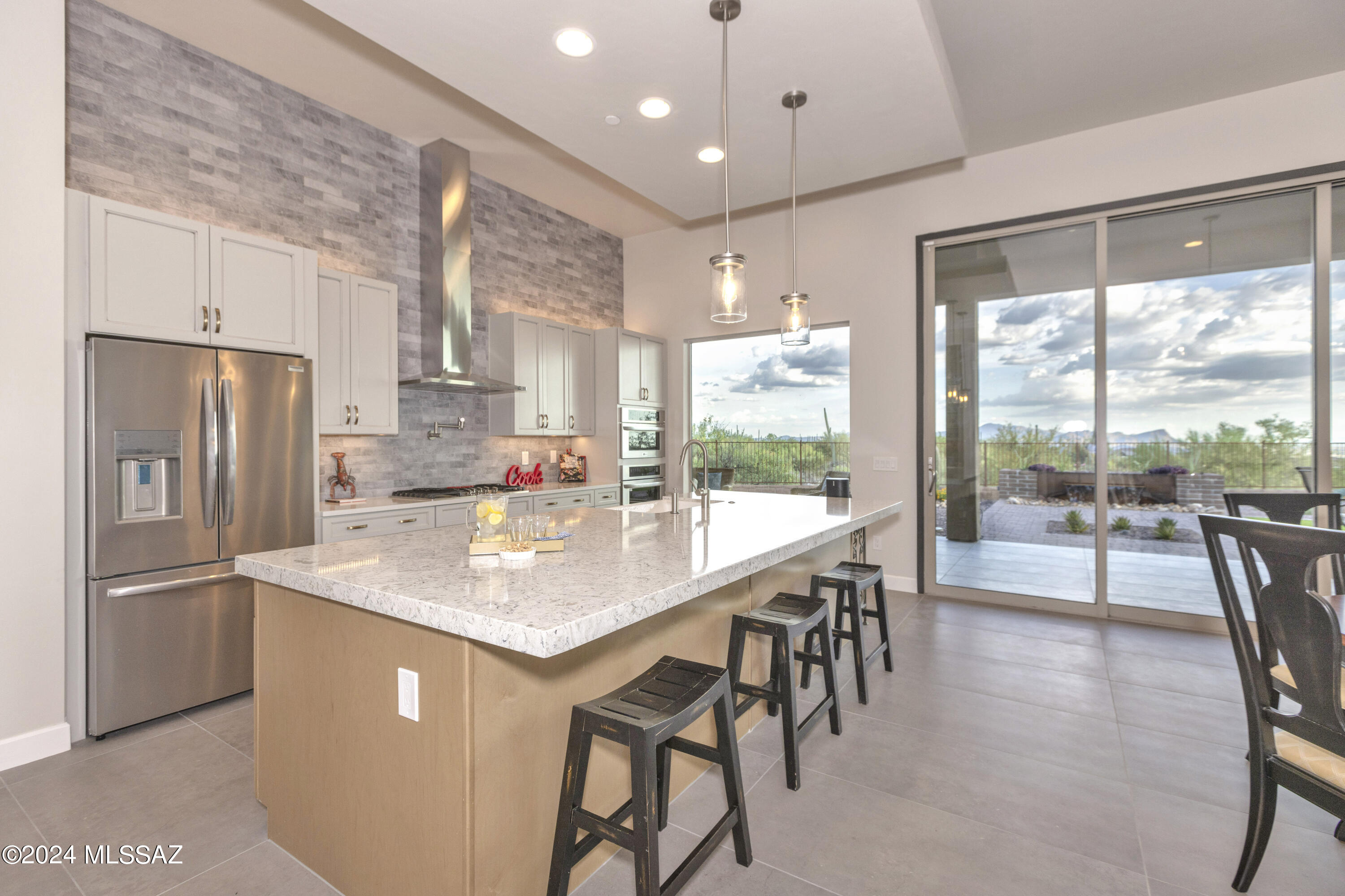 Boulder Bridge Pass III At Dove Mountain SQ20143000307 - Residential