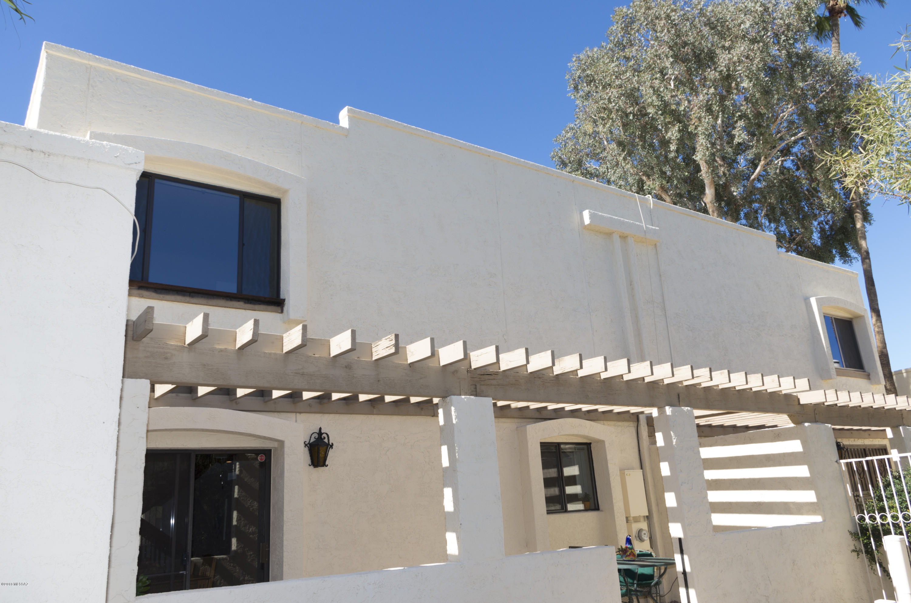 Las Primeras Lomas (1-76) - Residential