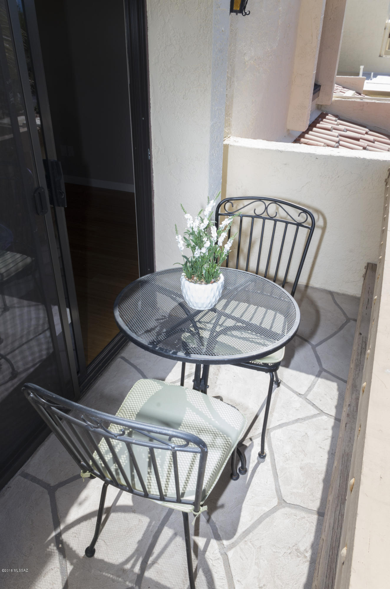 Las Primeras Lomas (1-76) - Residential