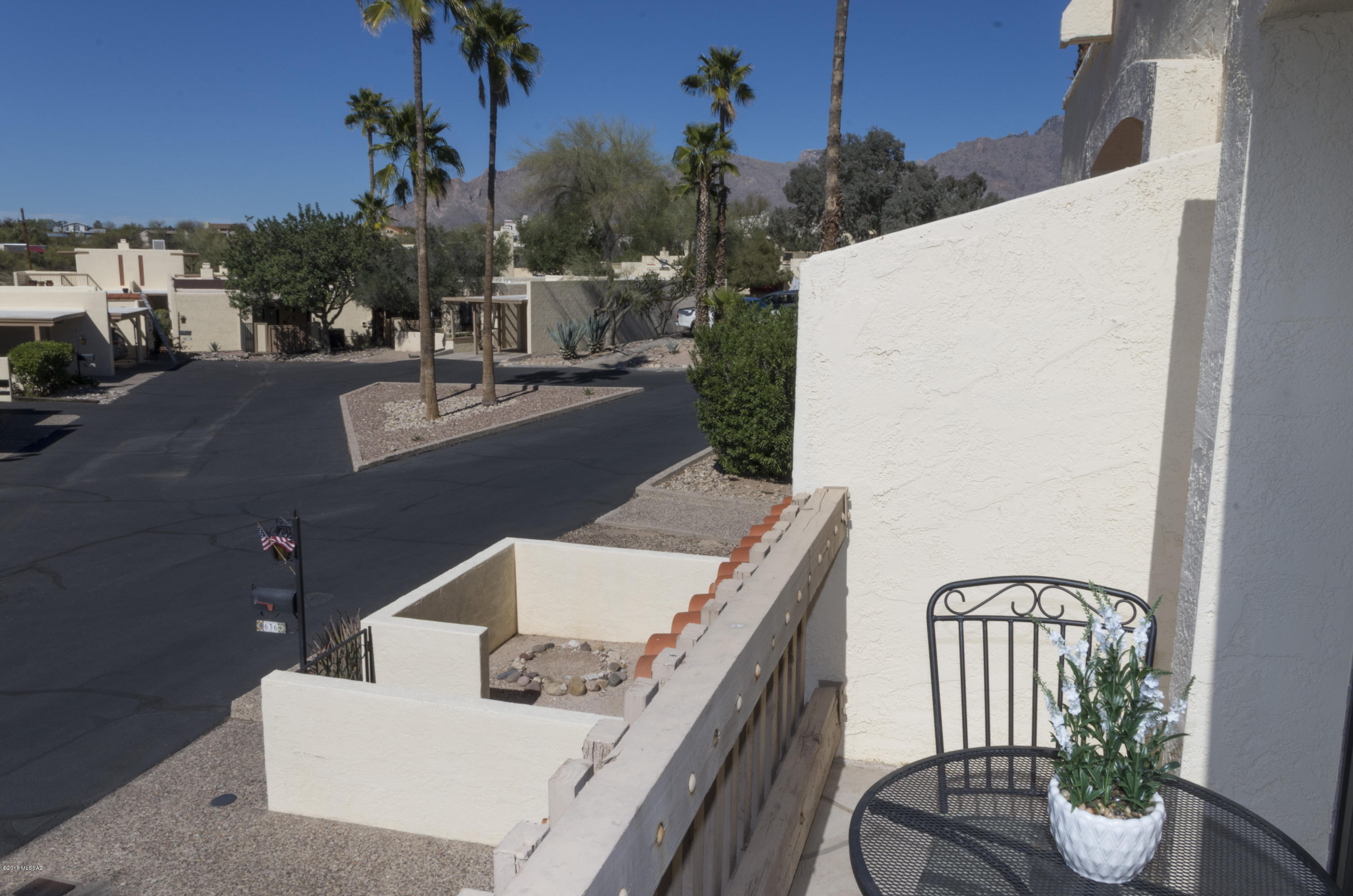 Las Primeras Lomas (1-76) - Residential