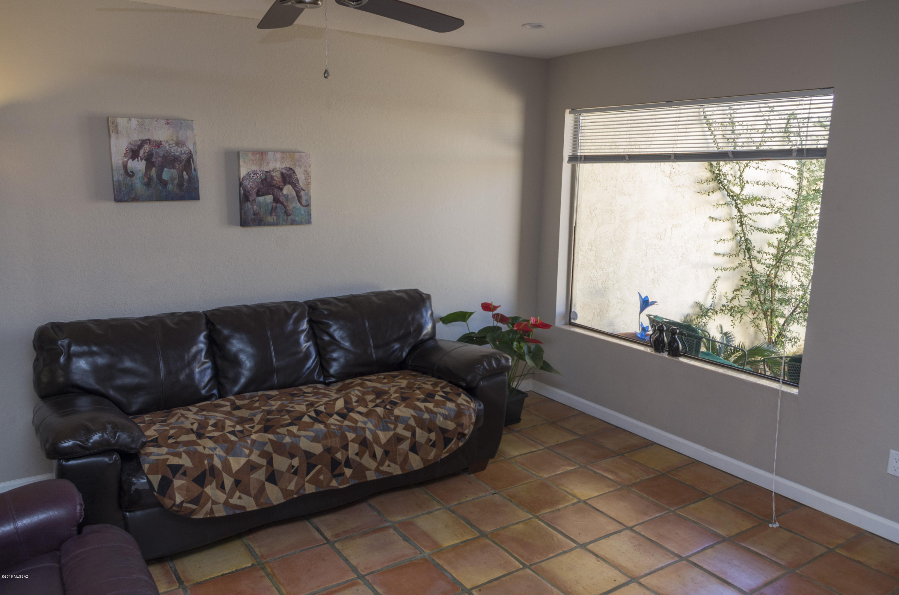 Las Primeras Lomas (1-76) - Residential