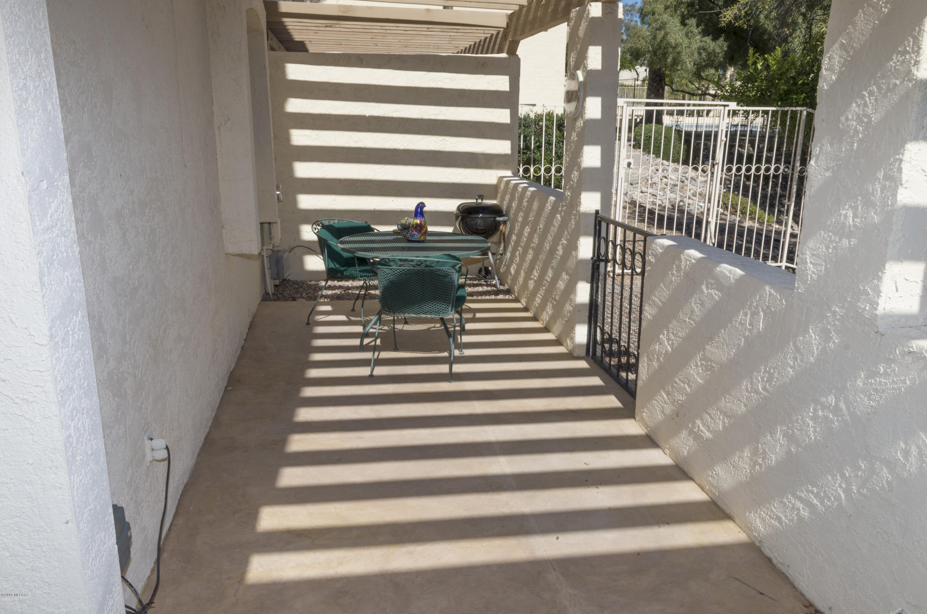 Las Primeras Lomas (1-76) - Residential