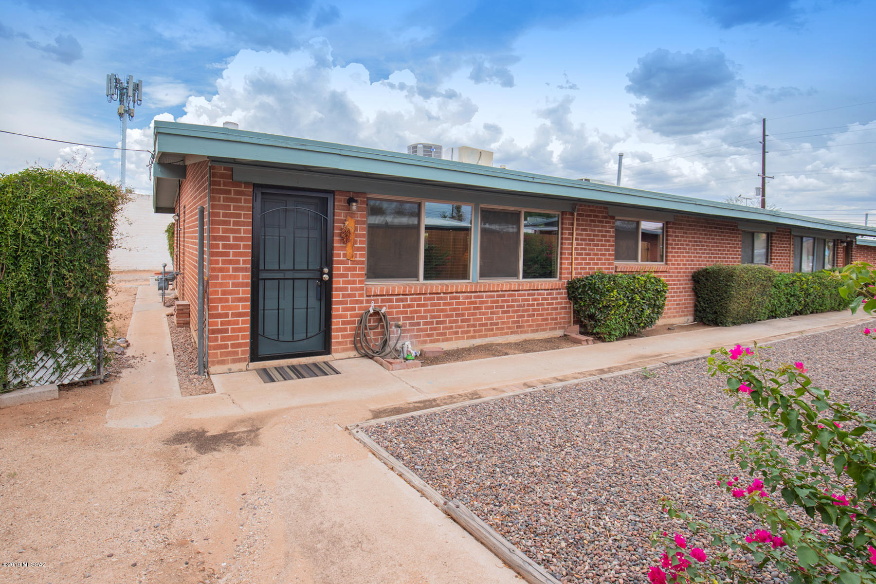 2121 N. Country Club Condos (1-12) - Residential