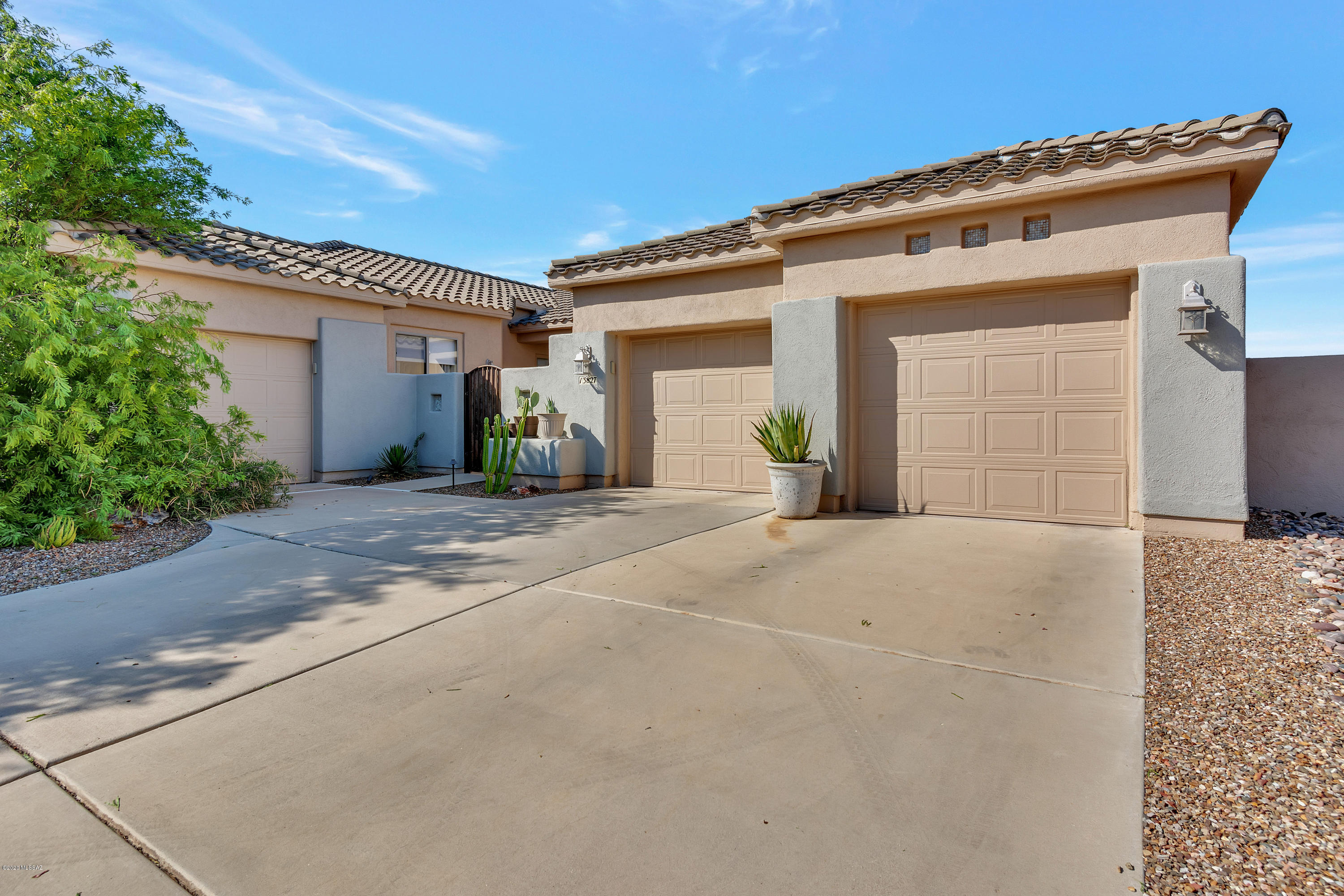 Exquisite one-story home in quiet neighborhood, near end of cul-de-sac overlooking Honeybee Canyon Park and mountain views! Gated courtyard leads to stunning entry with high ceilings, tile throughout main living space, and carpet in bedrooms. Huge family room includes a gas fireplace, along with space large enough to fit a billiard/game table! Formal dining room, updated kitchen which features 42' cabinets, granite tile, and stainless appliances. Large master bathroom has 2 walk-in closets (including an en suite) with dual sinks & separate tub/shower. This home offers a desert oasis with an amazing pool/spa and private yard with large covered patio and pergola. 3 car garage with epoxy coating. Convenient location near shopping, OV hospital, hiking/biking paths, and The Views Golf Club.