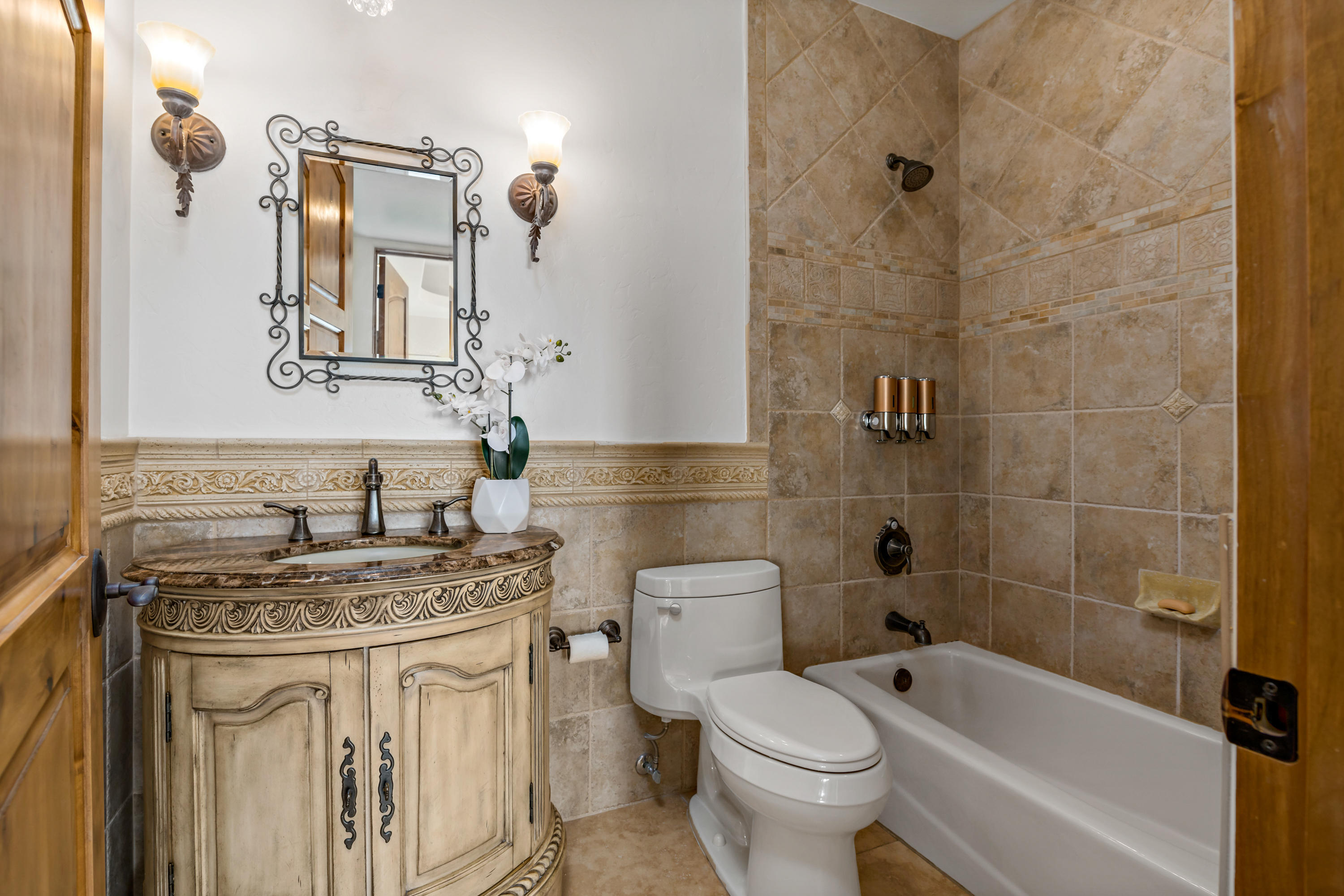 Tecolote De Oro (1-14) - Residential