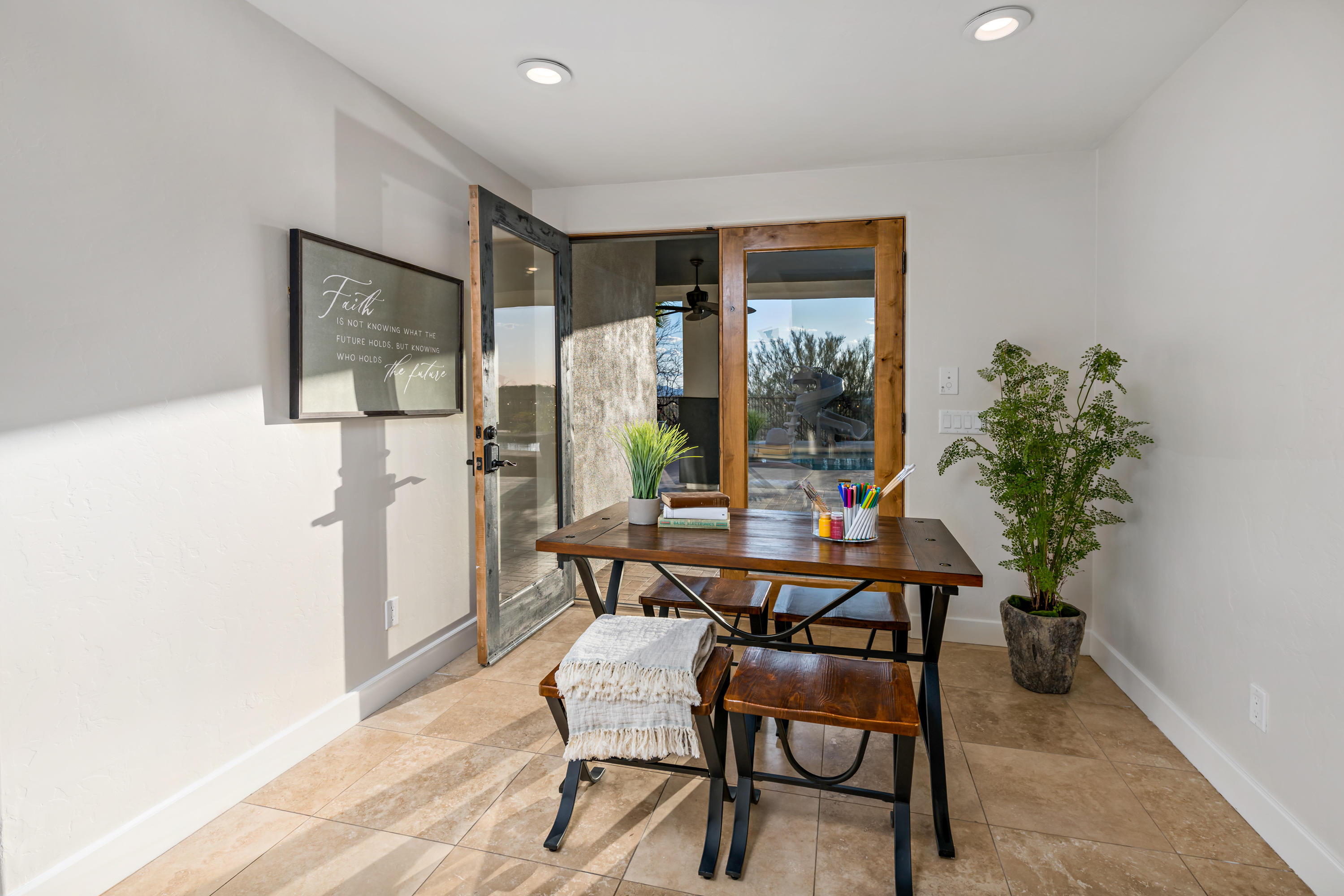 Tecolote De Oro (1-14) - Residential