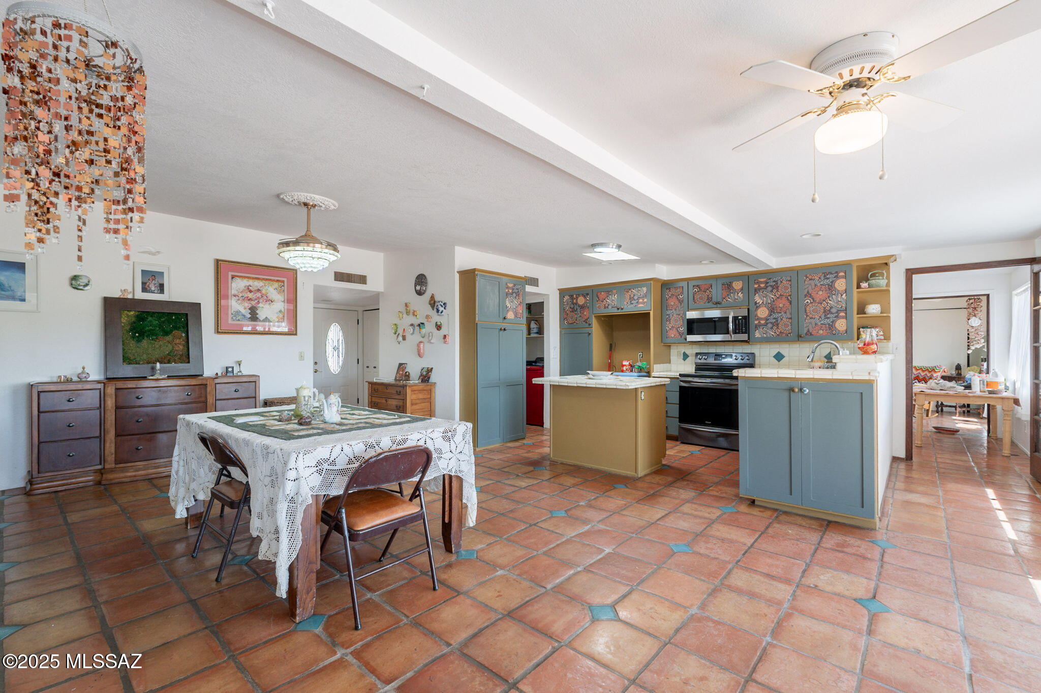 Casas Adobes Estates (541-618) - Residential