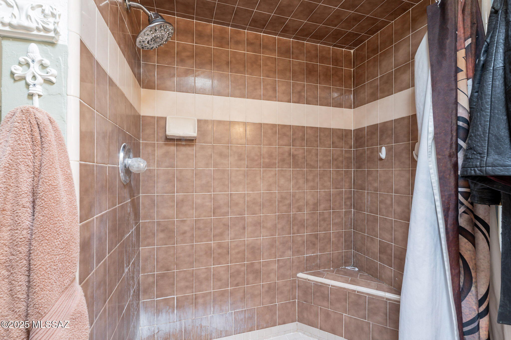 Casas Adobes Estates (541-618) - Residential