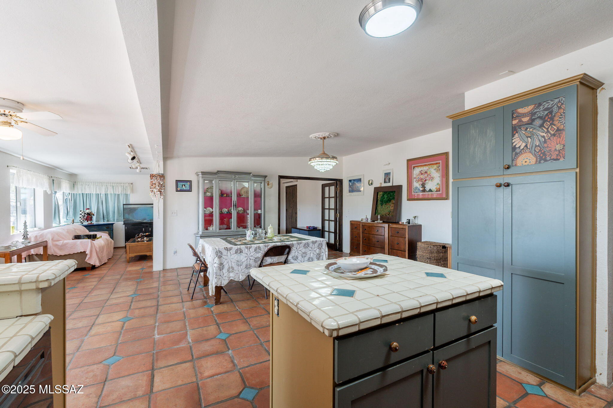 Casas Adobes Estates (541-618) - Residential