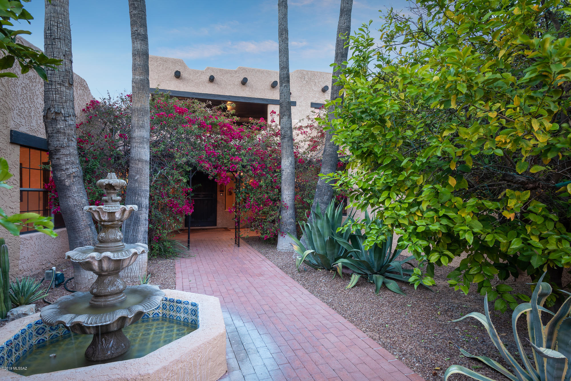 La Cholla Airpark - Residential