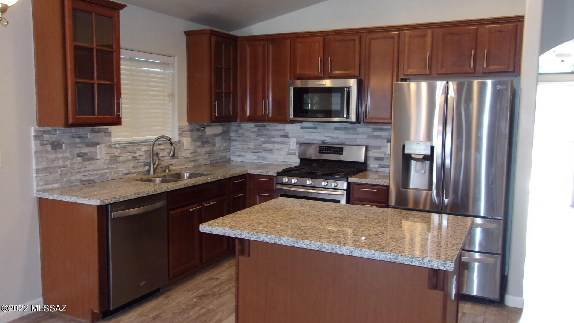 Rancho Del Lago (608-1030) - Residential Lease