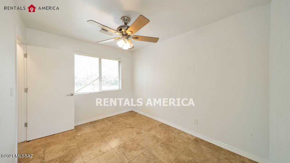 La Mirada (1-8) - Residential Lease