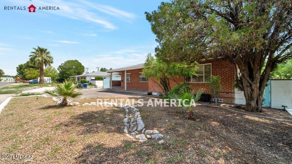 La Mirada (1-8) - Residential Lease