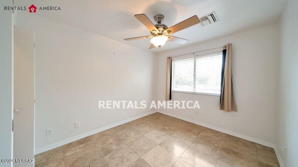 La Mirada (1-8) - Residential Lease