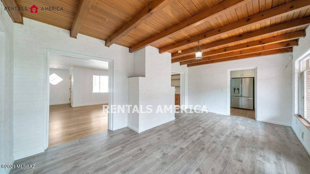 La Mirada (1-8) - Residential Lease