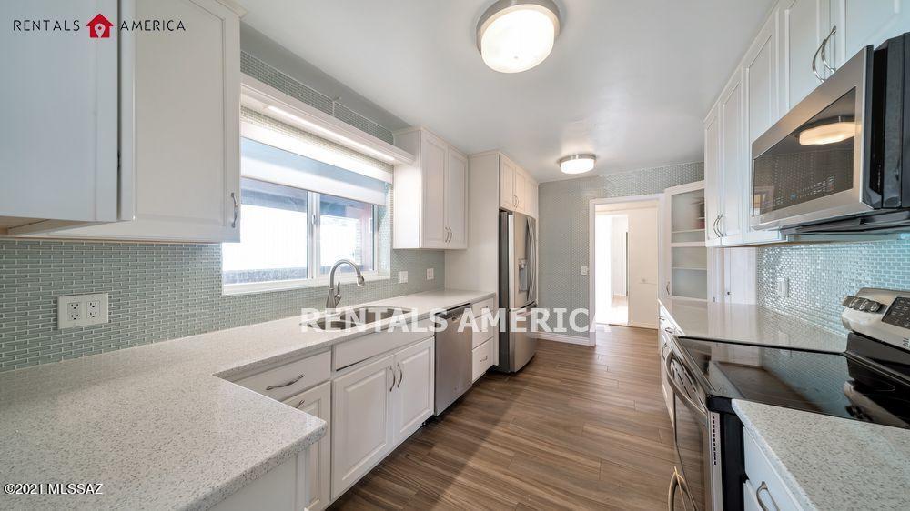La Mirada (1-8) - Residential Lease